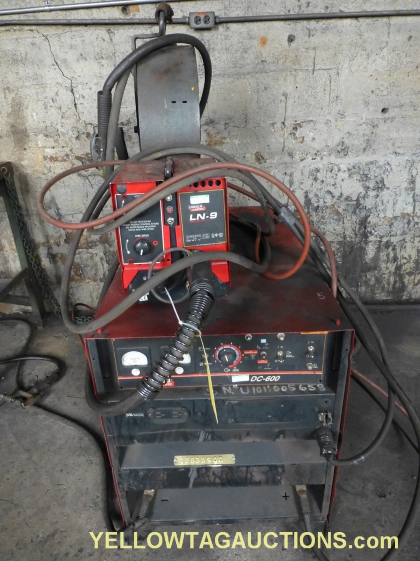 Lincoln DC-600 Welder w/LN-9 Wire Feeder - Image 2 of 12