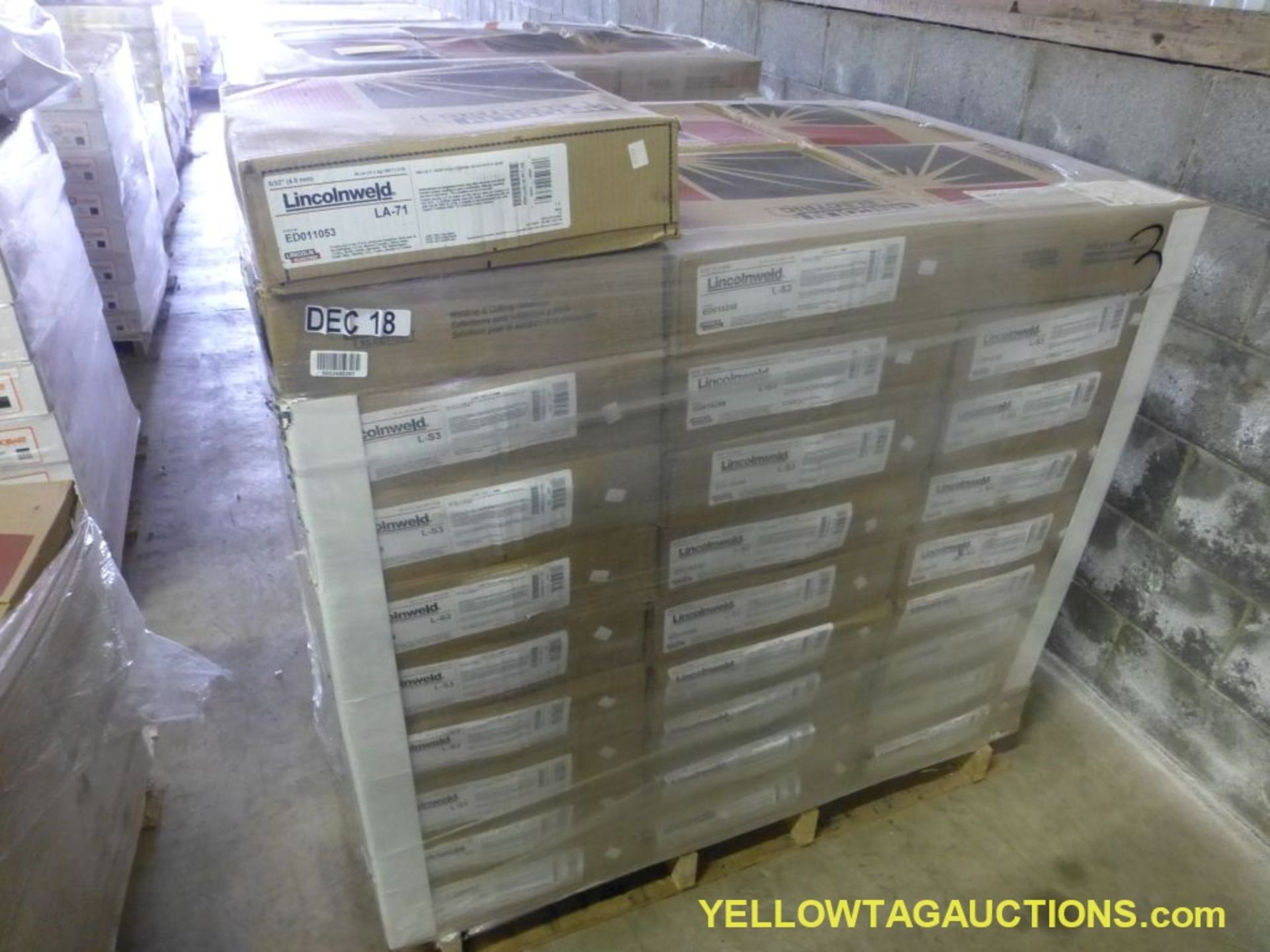 Lot of (54) Boxes of Lincoln Electric Lincolnweld L-S3 Welding Wire | Model No. ED015 248; New Surpl - Image 2 of 5