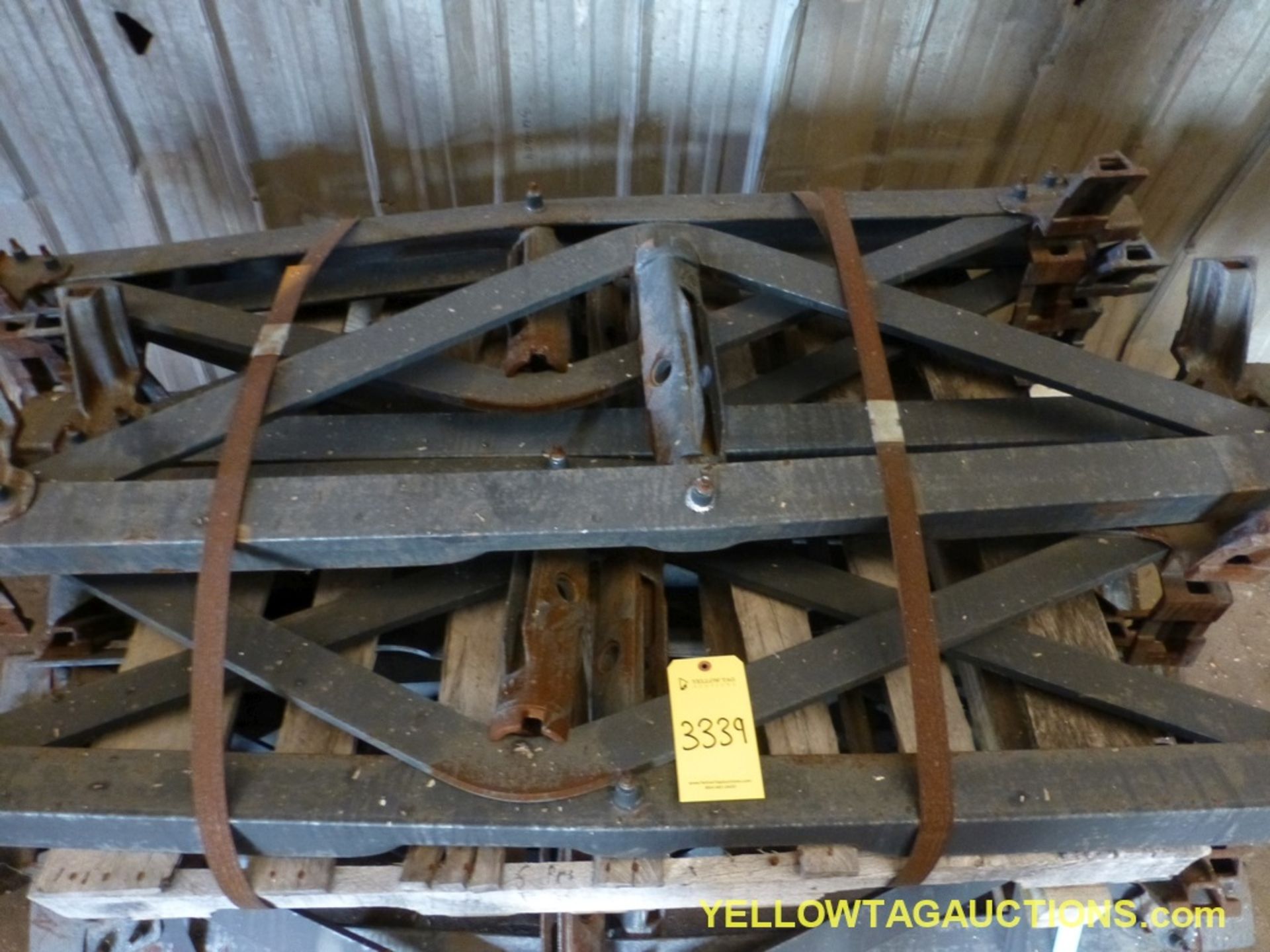 Lot of Train Parts - Image 2 of 3