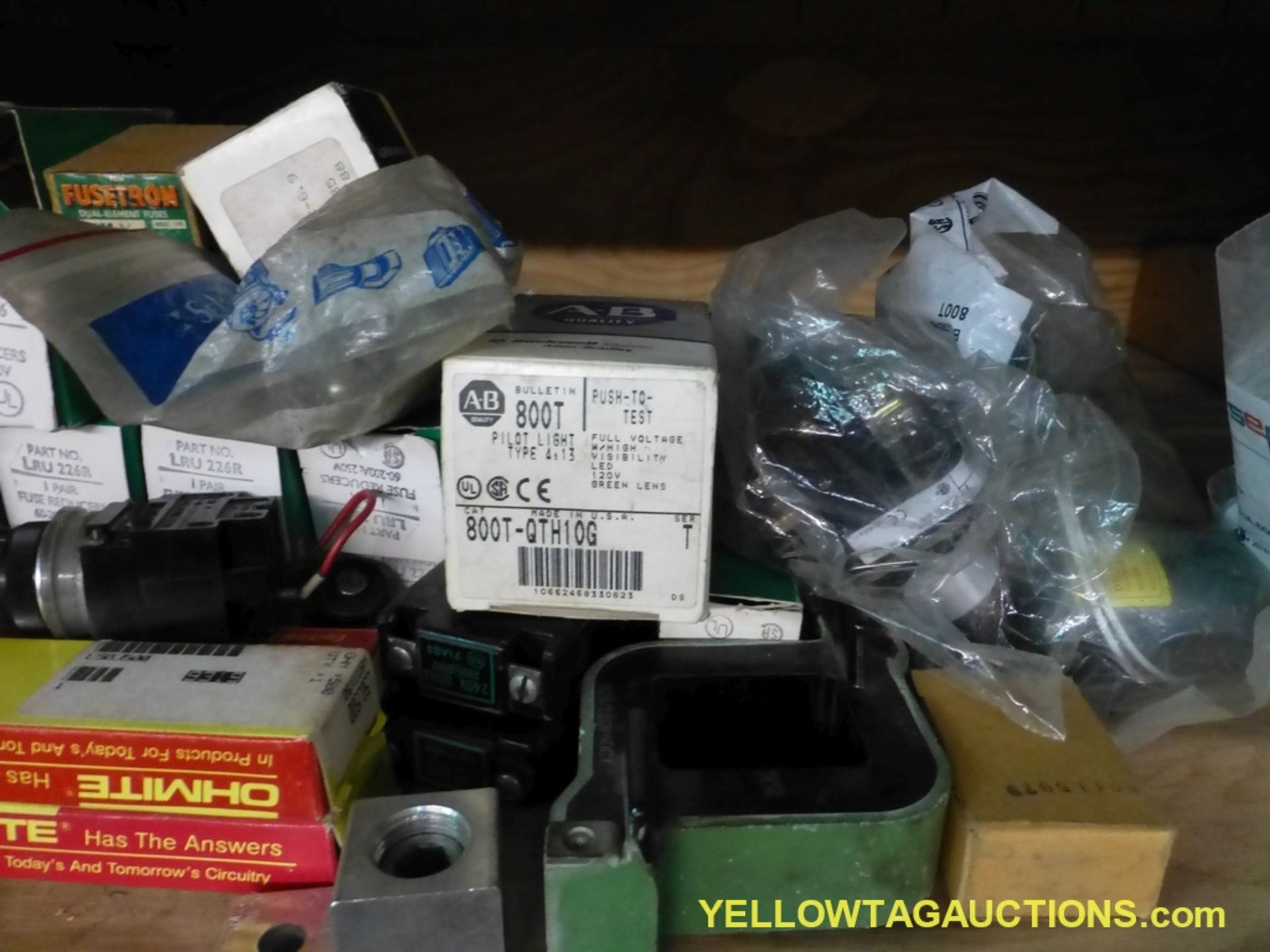 Lot of Assorted Components | Includes:; Valves; Microswitch; Pull Down Fire Alarm - Image 7 of 37