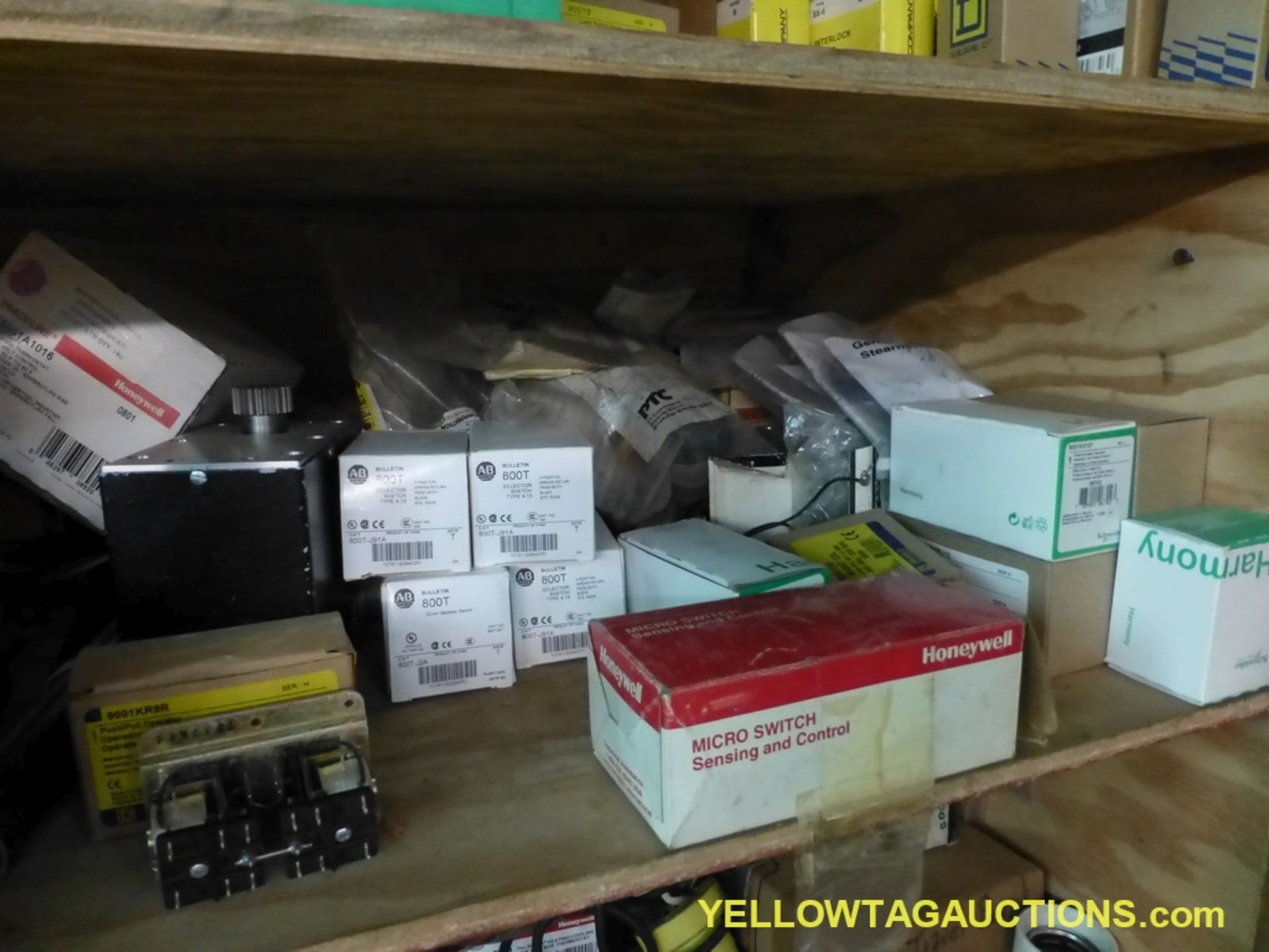 Lot of Assorted Components | Includes:; Valves; Microswitch; Pull Down Fire Alarm - Image 11 of 37