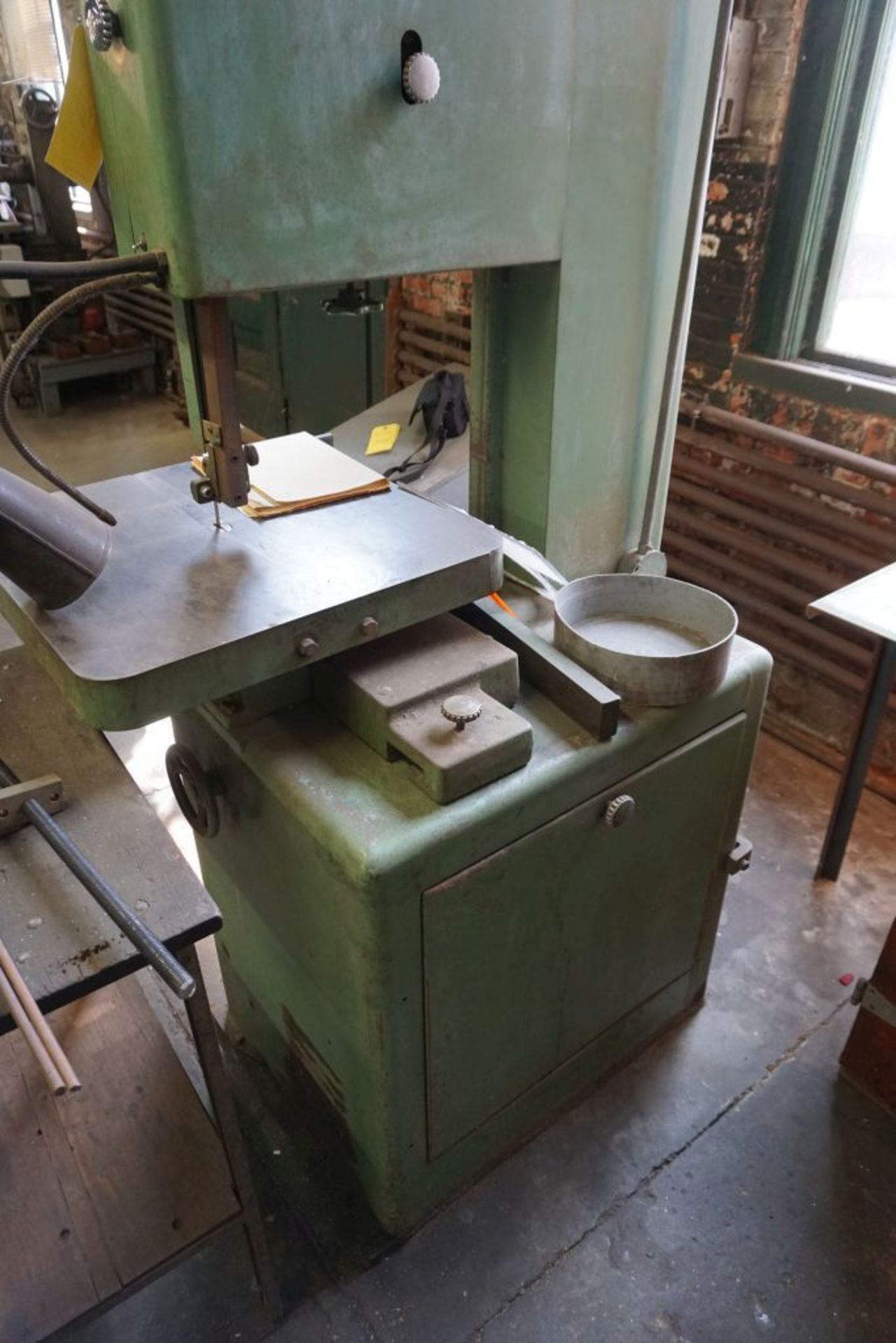 Powermatic 20" Vertical Bandsaw|Variable Speed; Blade Welder; 3PH|Lot Tag: 760 - Image 8 of 17