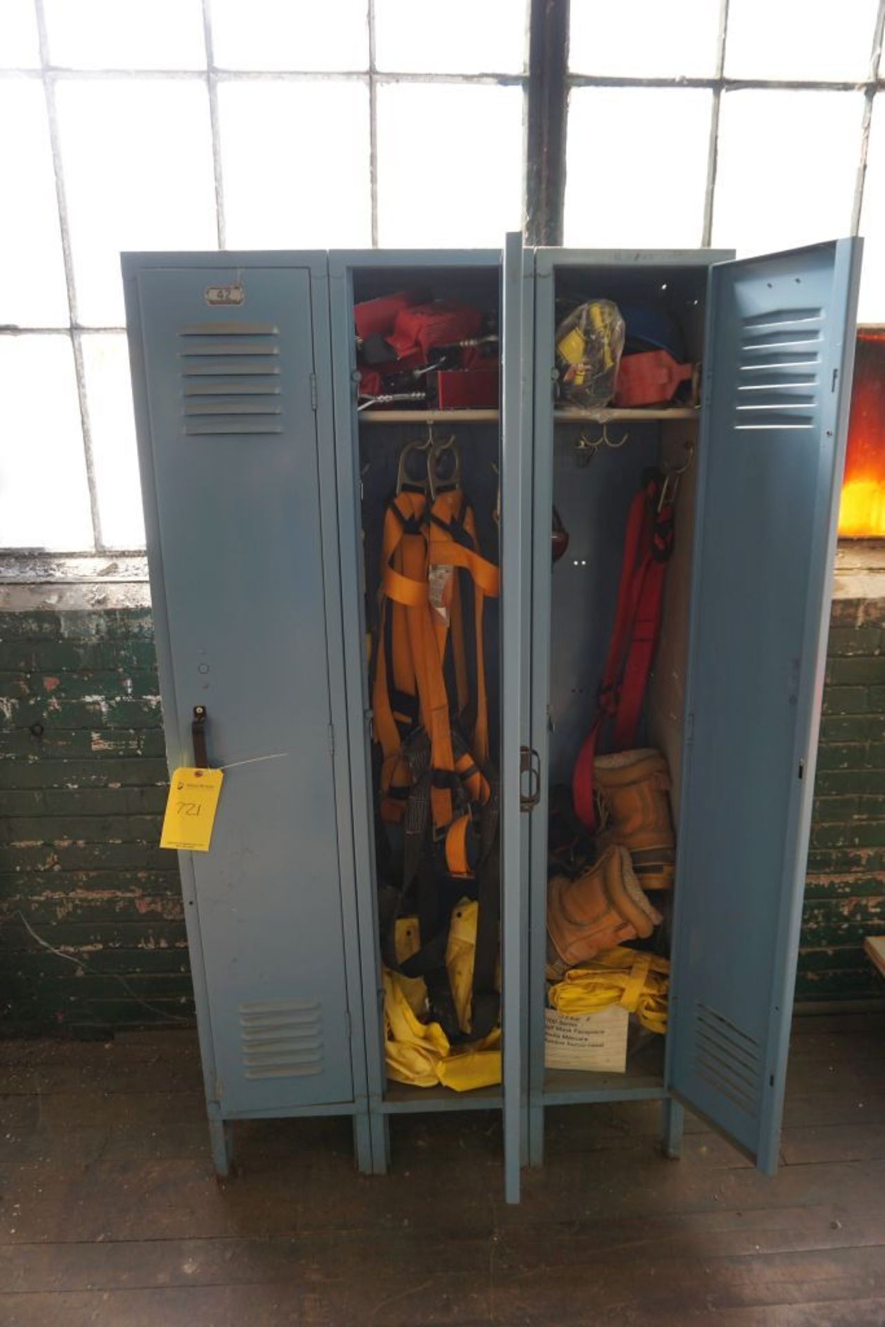 Lot of Lockers with Contents|Lot Tag: 721
