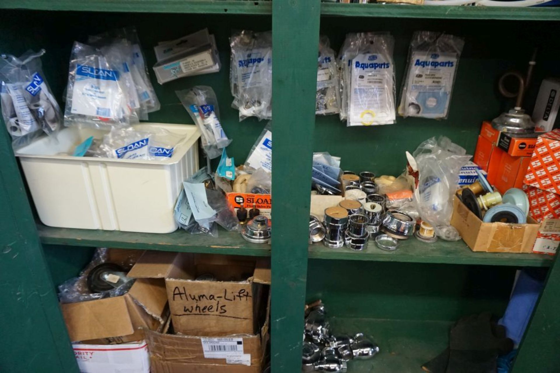 Lot of Plumbing Supplies|Lot Tag: 386 - Image 10 of 11