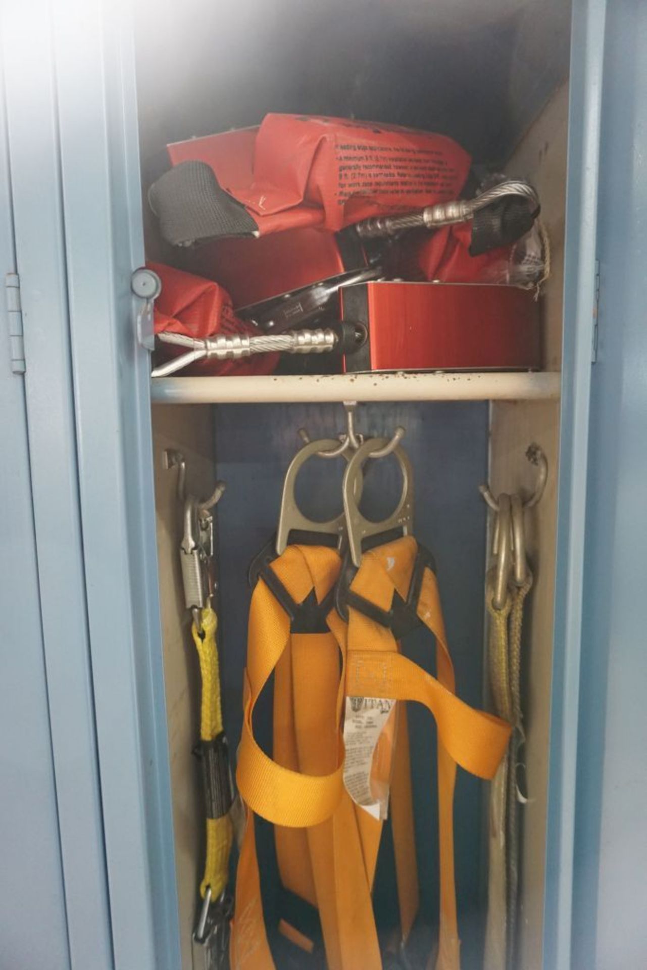 Lot of Lockers with Contents|Lot Tag: 721 - Image 8 of 11