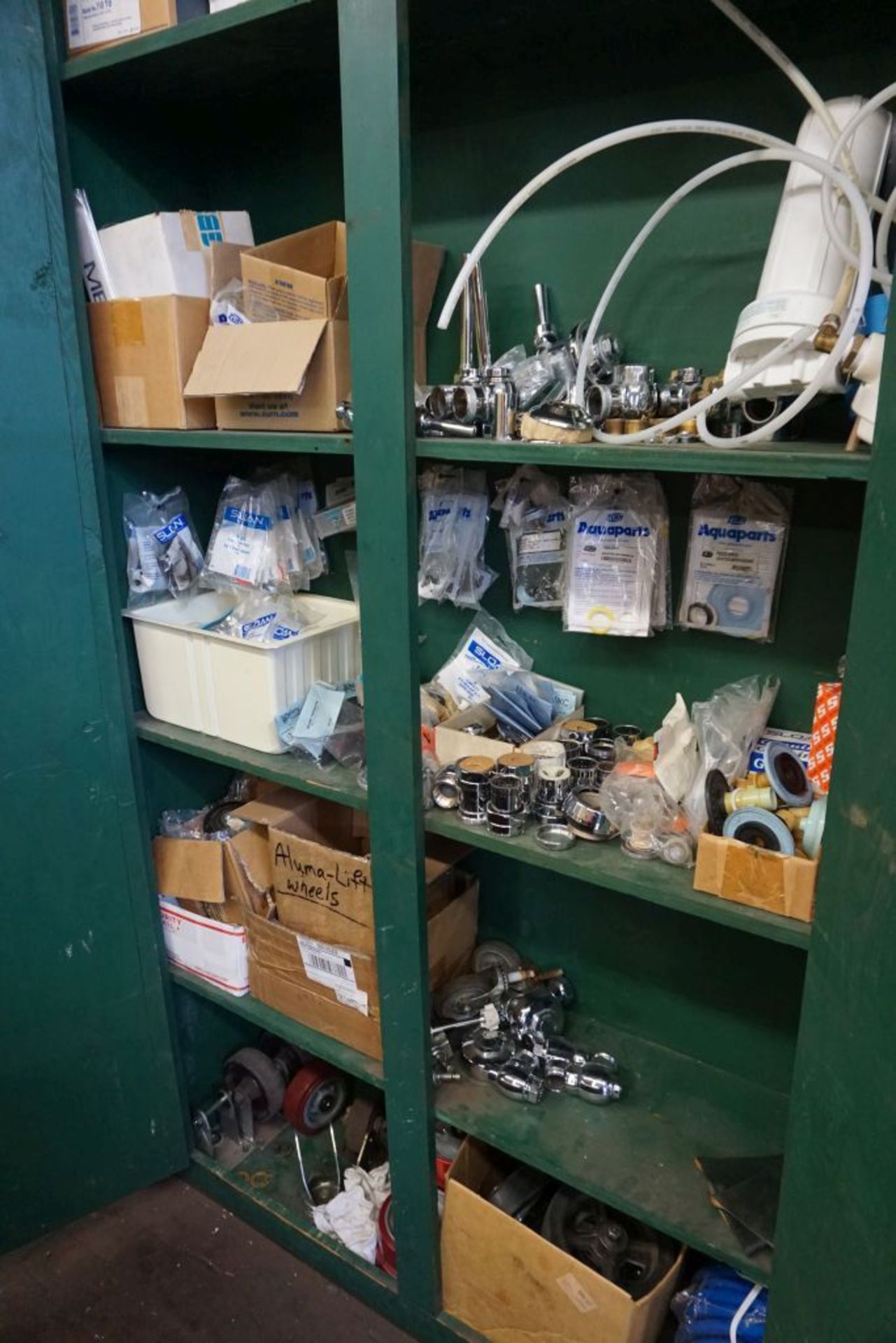Lot of Plumbing Supplies|Lot Tag: 386 - Image 8 of 11