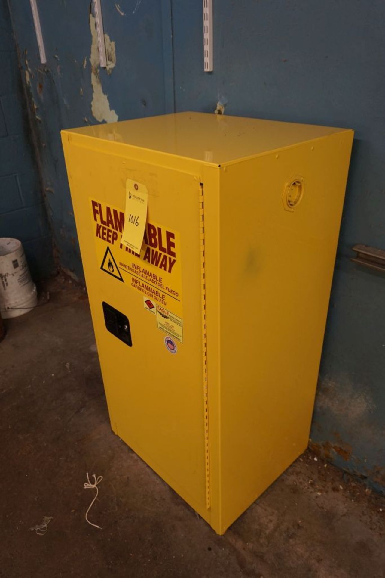 Eagle Flammable Storage Cabinet|16 Gallon Capacity|Lot Tag: 1016 - Image 2 of 2