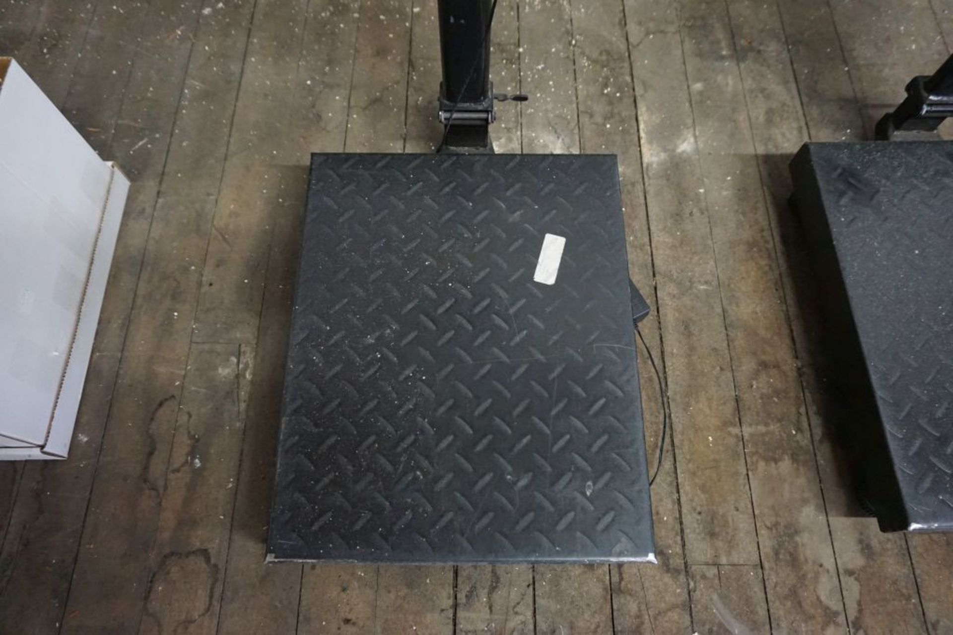 Electric Platform Scale|600 x .05 lb Capacity|Lot Tag: 600 - Image 3 of 6