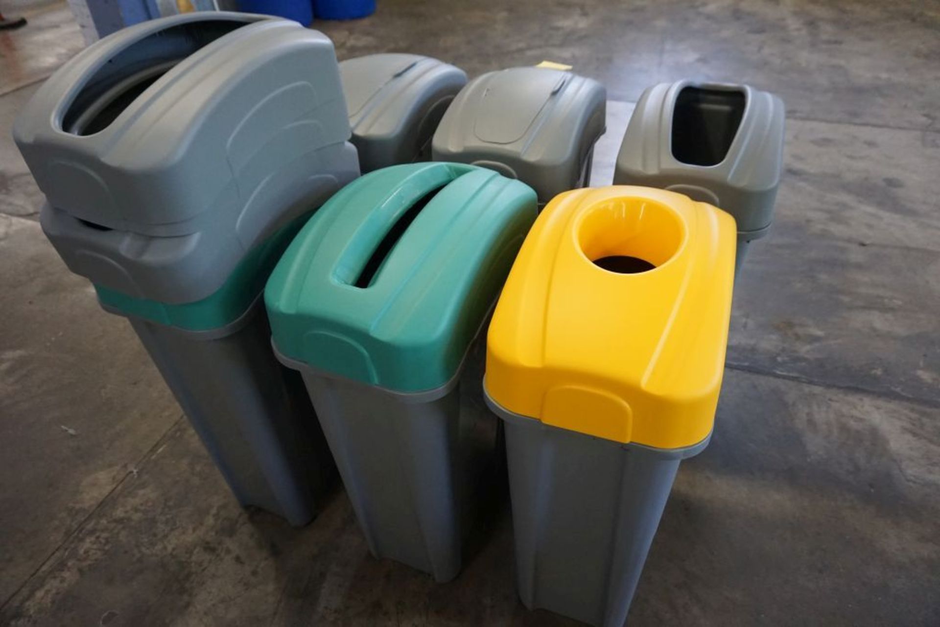 Lot of (6) Recycling/Waste Bins|Lot Tag: 842 - Image 3 of 3