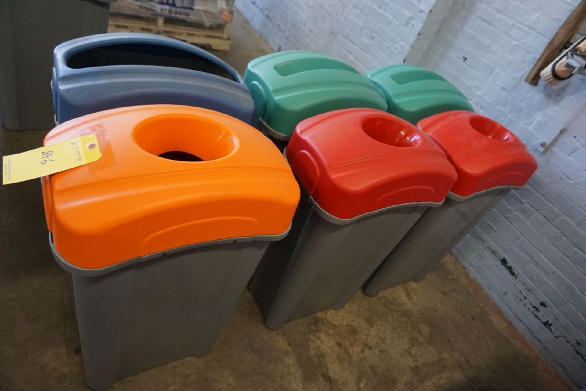 Lot of (6) Recycling/Waste Bins|Lot Tag: 846 - Image 2 of 3