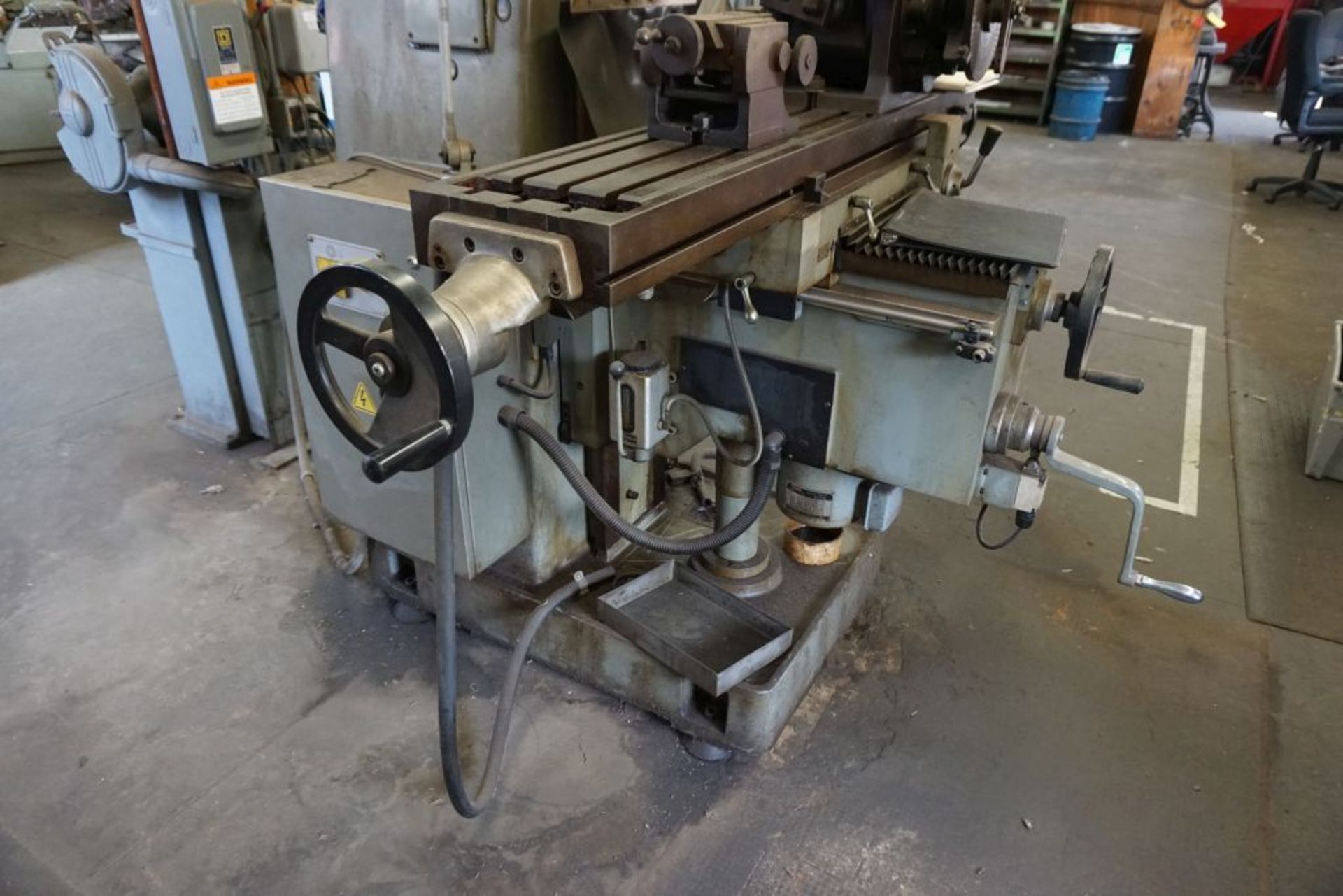 Sharp Horizontal Mill w/Vertical Head|Model No. VH25; 10" x 56" Table; Newall DRC; Dividing Head; - Image 17 of 26