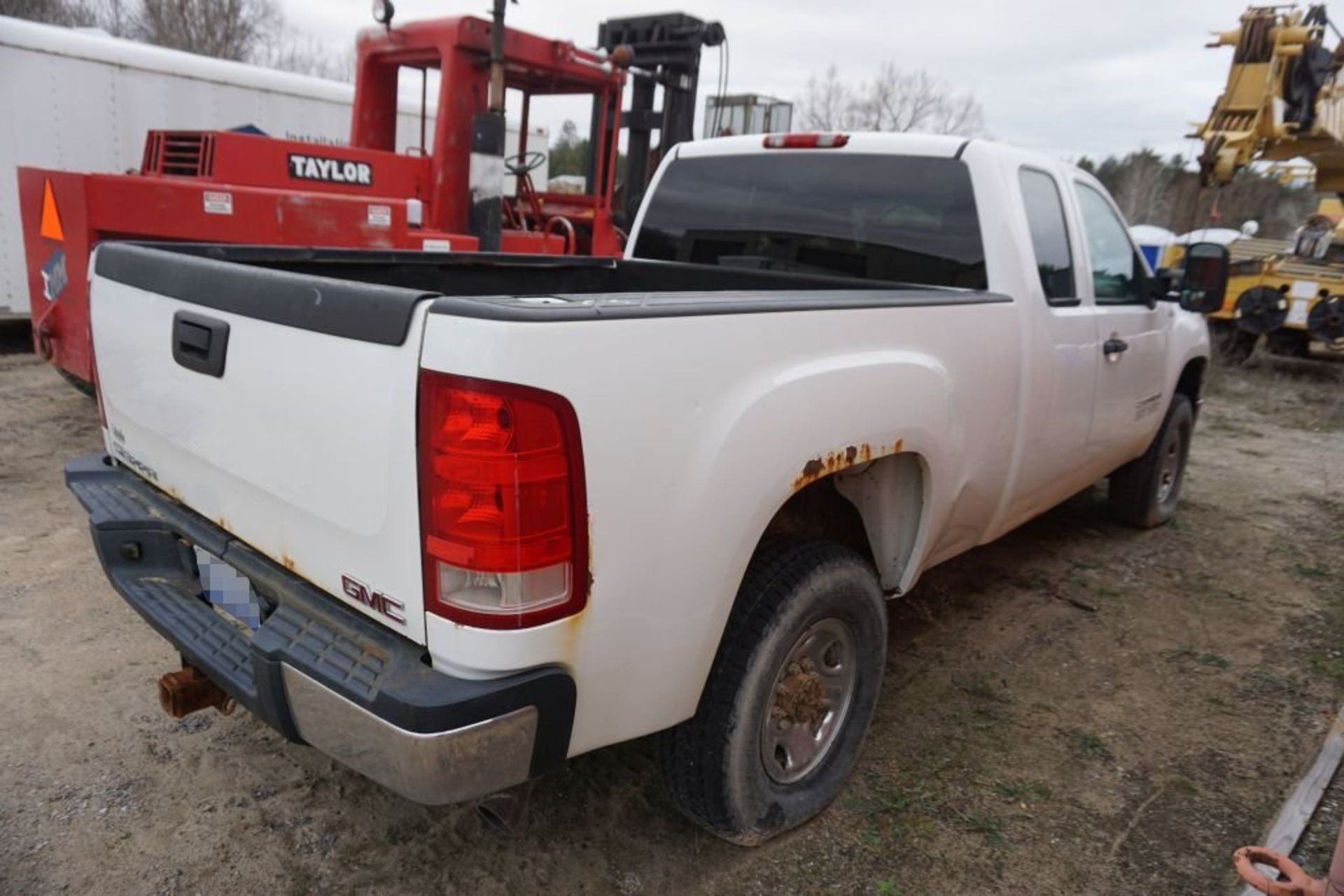 2008 GMC Sierra 2500 HD Extended Cab Pickup|Approx. 167,000 Miles; VIN: 1GTHC29K28E165718; 6.0L - Bild 4 aus 34