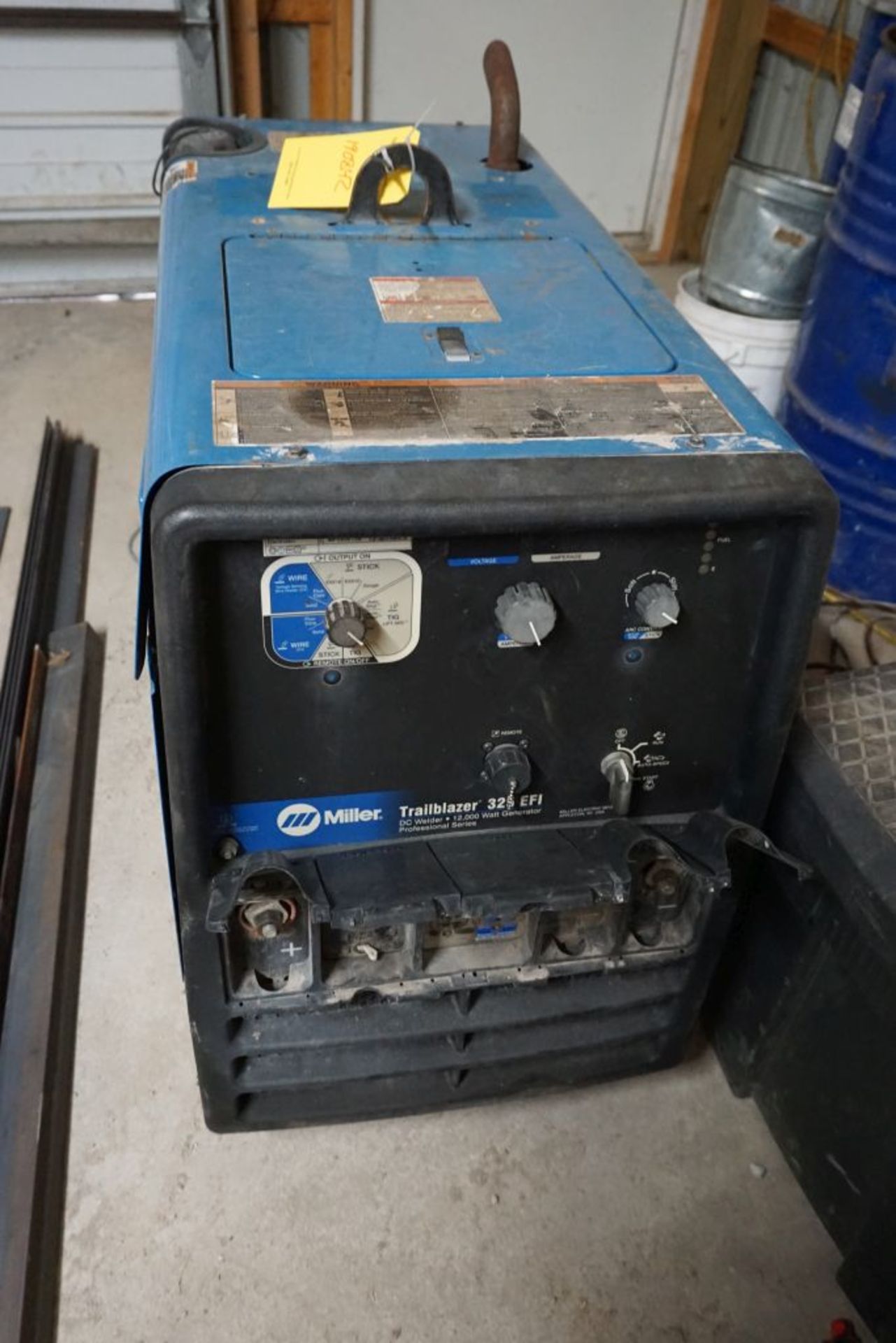 Miler Trailblazer 325EFI Gas Powered Welder/Generator|325A Weld; 12 KW Generator; 115/240V; - Bild 4 aus 7