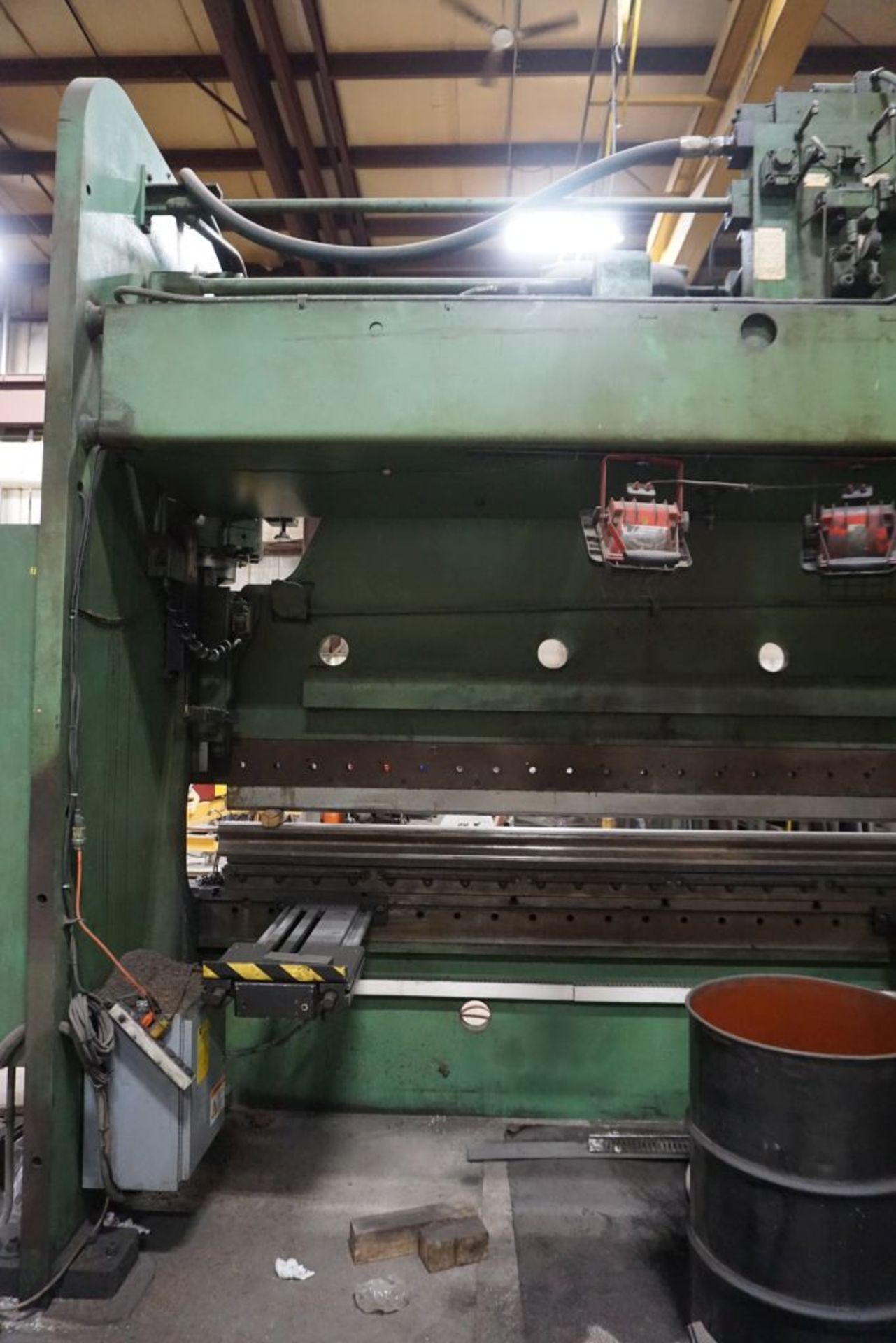 Cincinnati H Series Hydraulic Press Brake w/Autobend 7 Interface|Serial No. 40740; 300 Ton x 12'; - Image 8 of 37