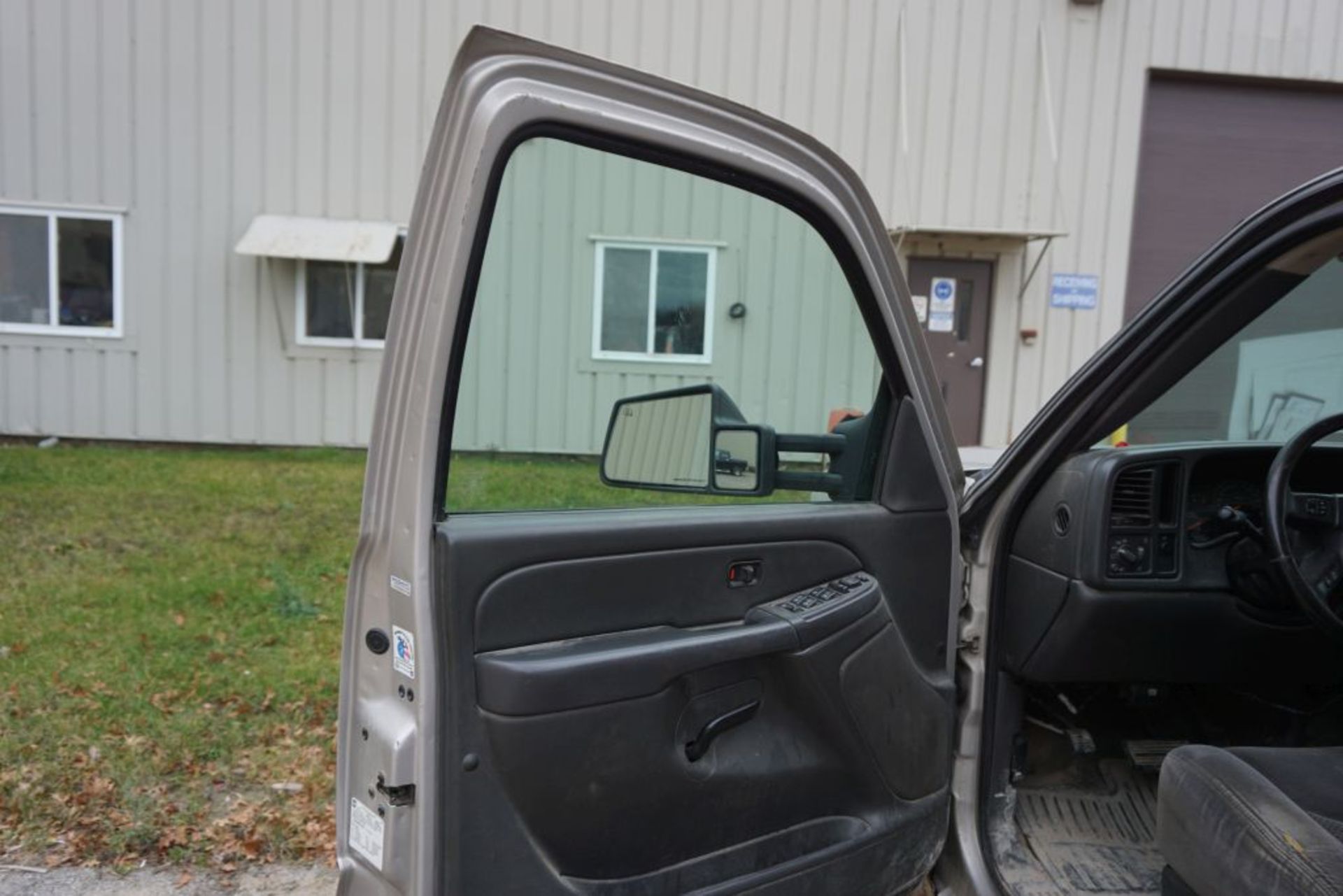 2007 Chevy Silverado 3500 2 WD Pickup Truck|VIN: 1GCJC33D57F159034; Approx. 320,450 Miles; Crew Cab; - Bild 19 aus 30