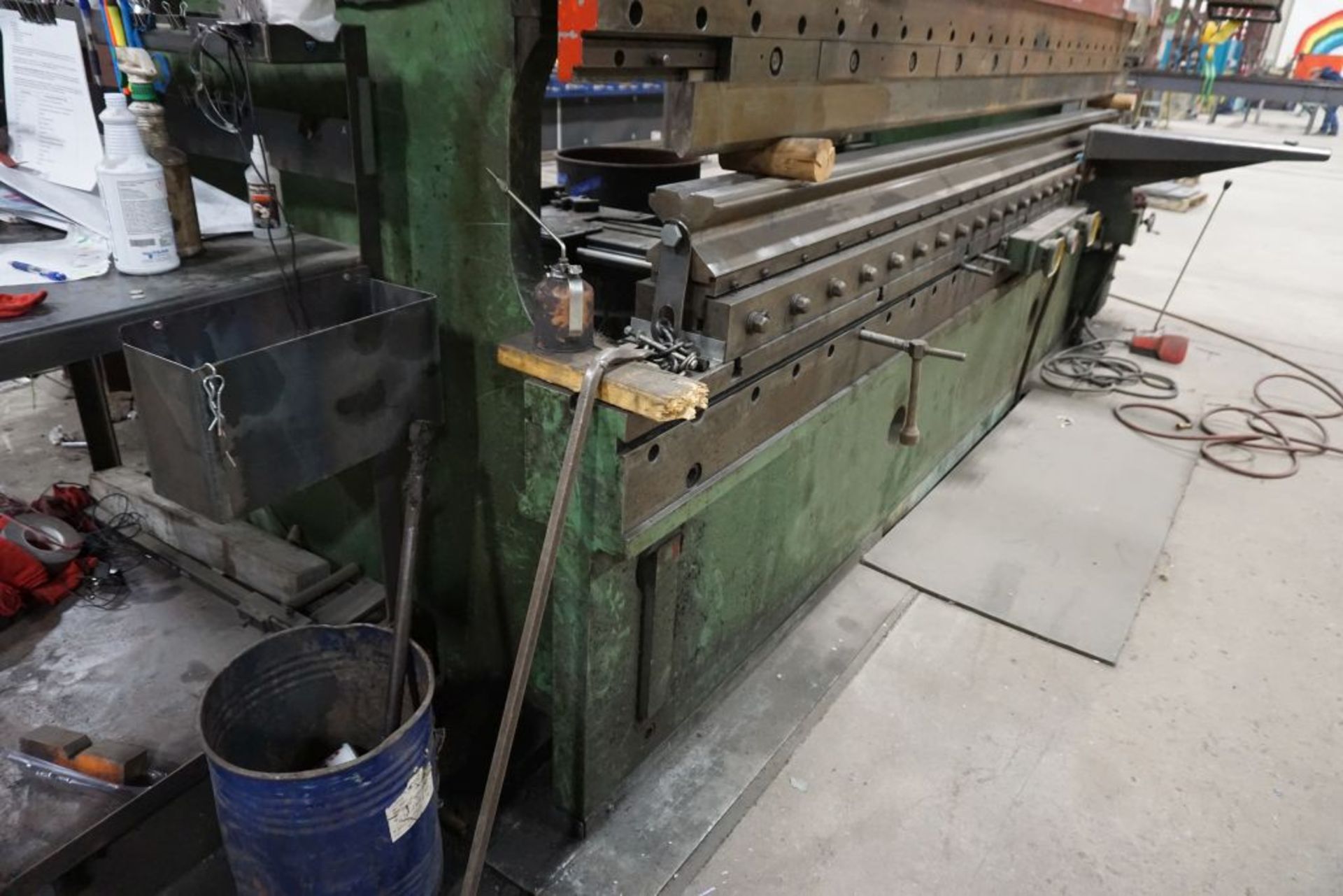 Cincinnati H Series Hydraulic Press Brake w/Autobend 7 Interface|Serial No. 40740; 300 Ton x 12'; - Bild 26 aus 37