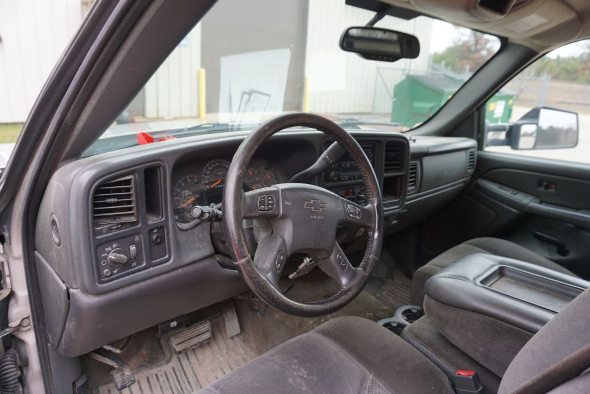 2007 Chevy Silverado 3500 2 WD Pickup Truck|VIN: 1GCJC33D57F159034; Approx. 320,450 Miles; Crew Cab; - Bild 22 aus 30