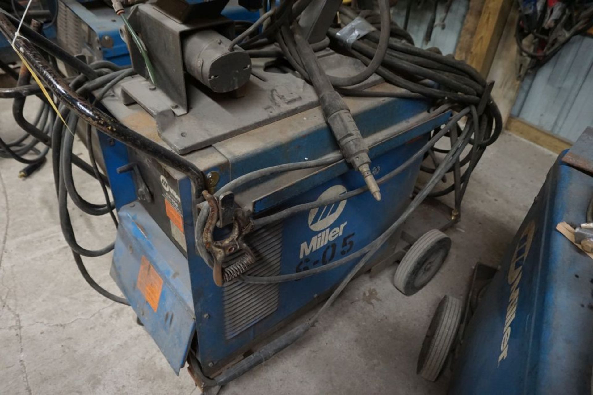 Miller CP-300 Constant Voltage DC Welder with Wire Feeder|Miller S-52E Wire Feeder - Bild 3 aus 11