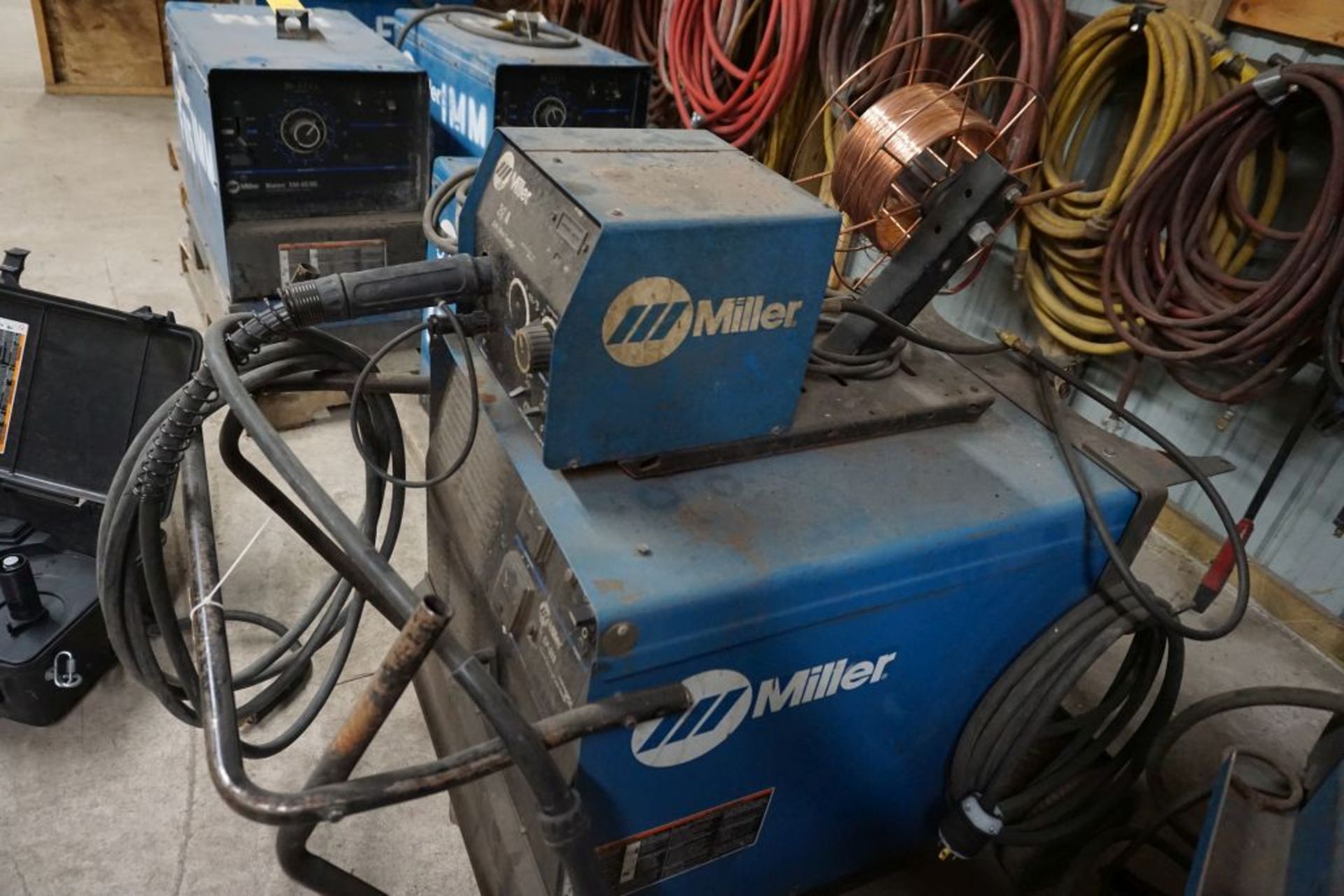 Miller CP-302 CV DC Welder with Wire Feeder|Miller 22A 24V Wire Feeder - Bild 8 aus 11