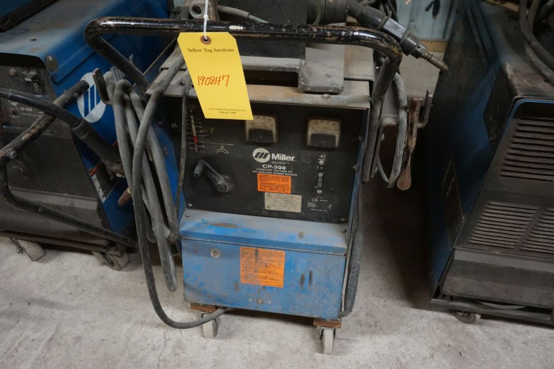 Miller CP-300 Constant Voltage DC Welder with Wire Feeder|Miller S-52E Wire Feeder - Bild 2 aus 11