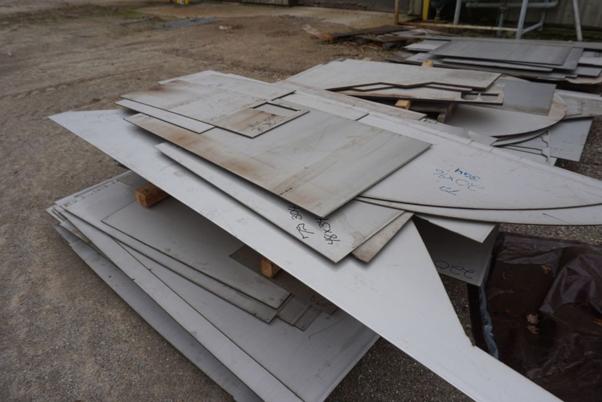 Lot of (5) Pallets of Assorted Steel and Stainless Steel - Image 13 of 27