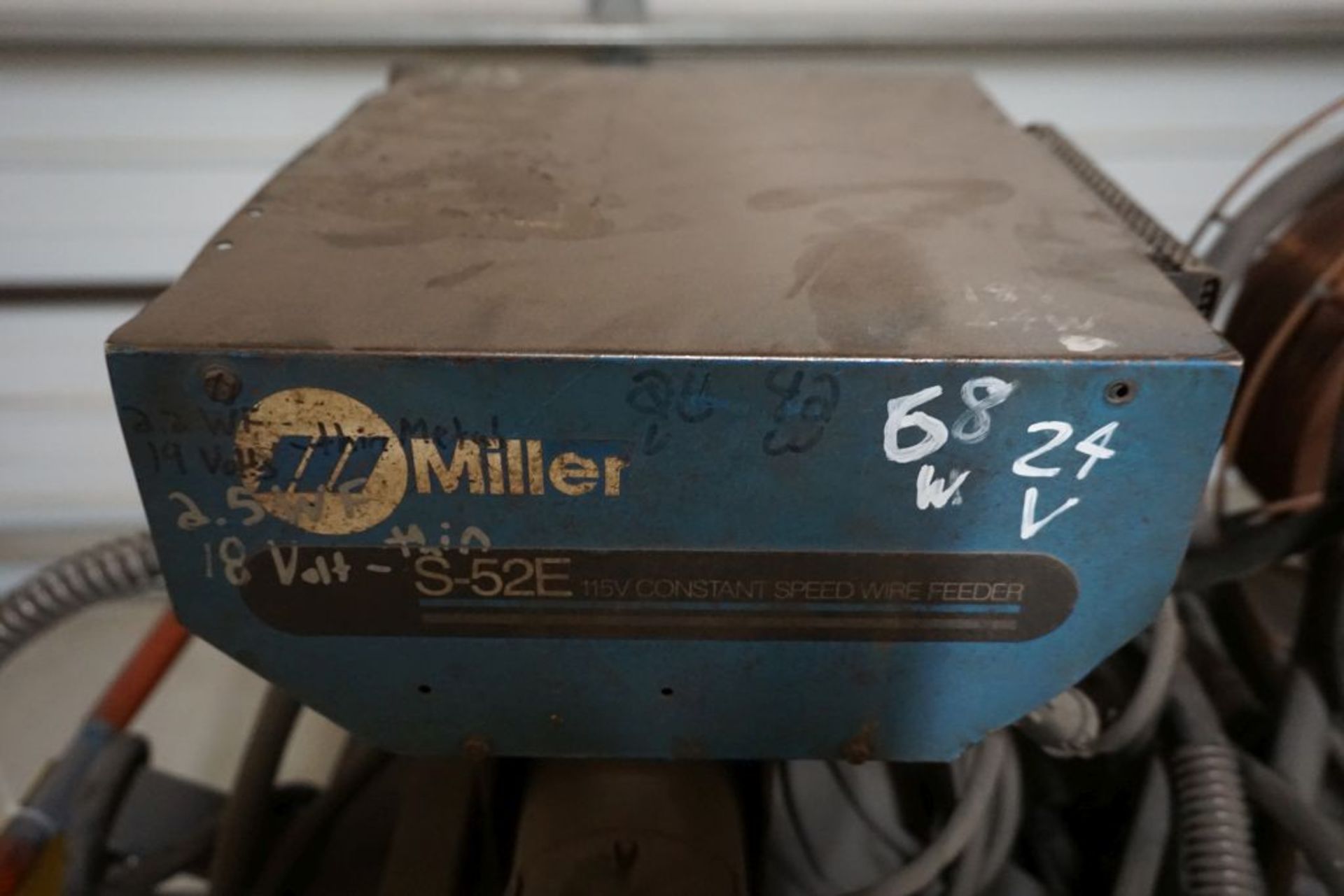 Miller CP-302 Welder with Wire Feeder|Miller S-52E 115 Constant Speed Wire Feeder - Bild 9 aus 11