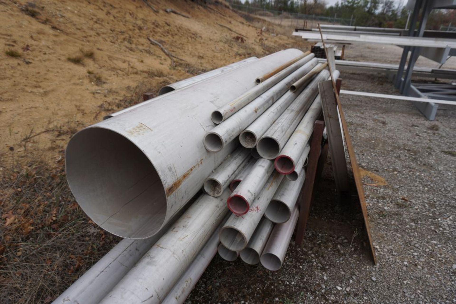 Rack of Assorted Stainless Steel Pipes & Bars - Image 39 of 46