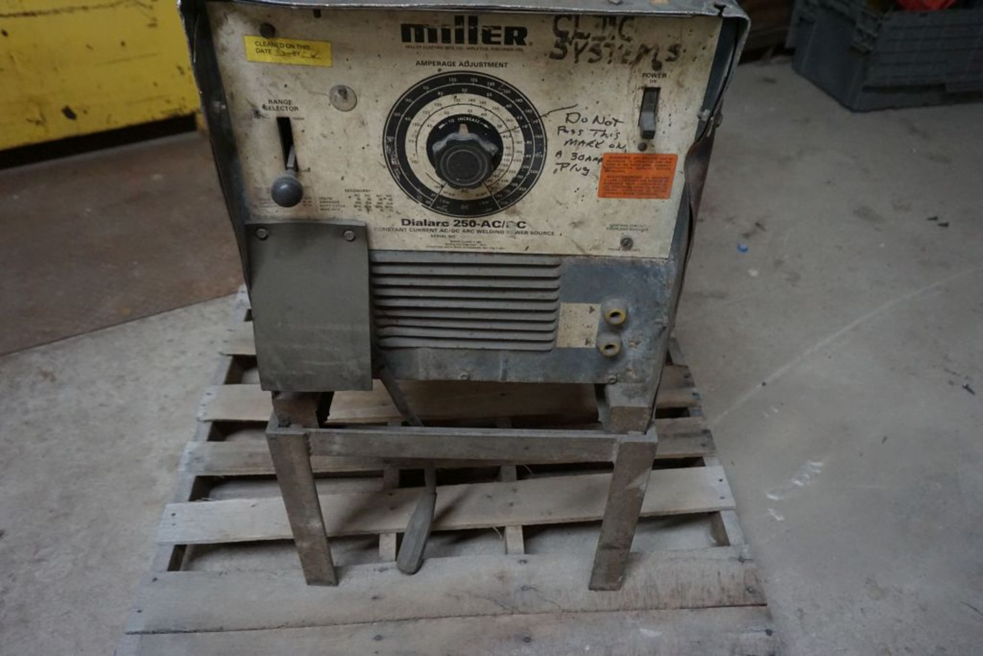 Miller Dialarc 250 AC/DC Welder - Image 3 of 7