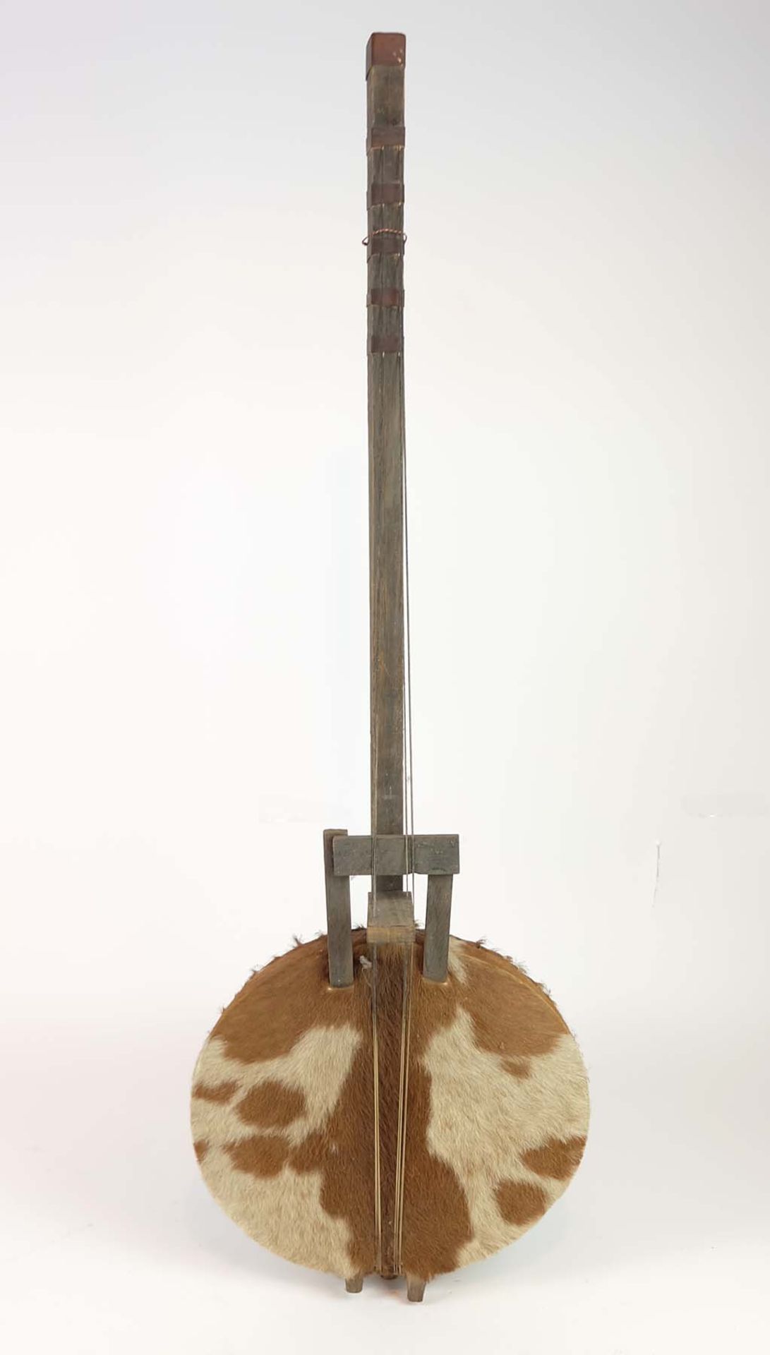 KORA/ STEGHARFE, Westafrika, 10-saitig, Kürbis, Kuhfellbezug, Holz, L über alles ca. 101 cm