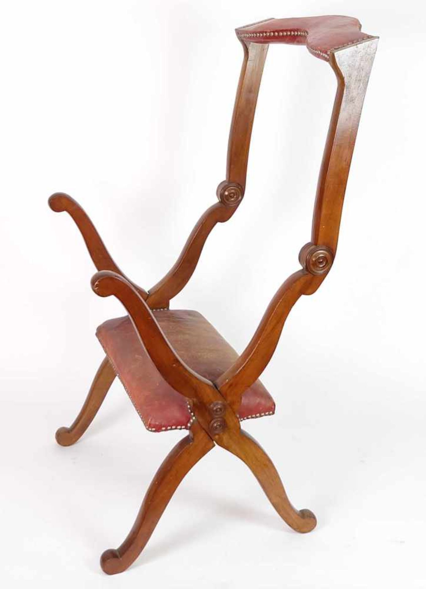 GEBETSSTUHL, in der Art eines Scherenstuhls, Klassizismus-Stil, Kirschholz, einfaches Sitzbrett - Bild 2 aus 2