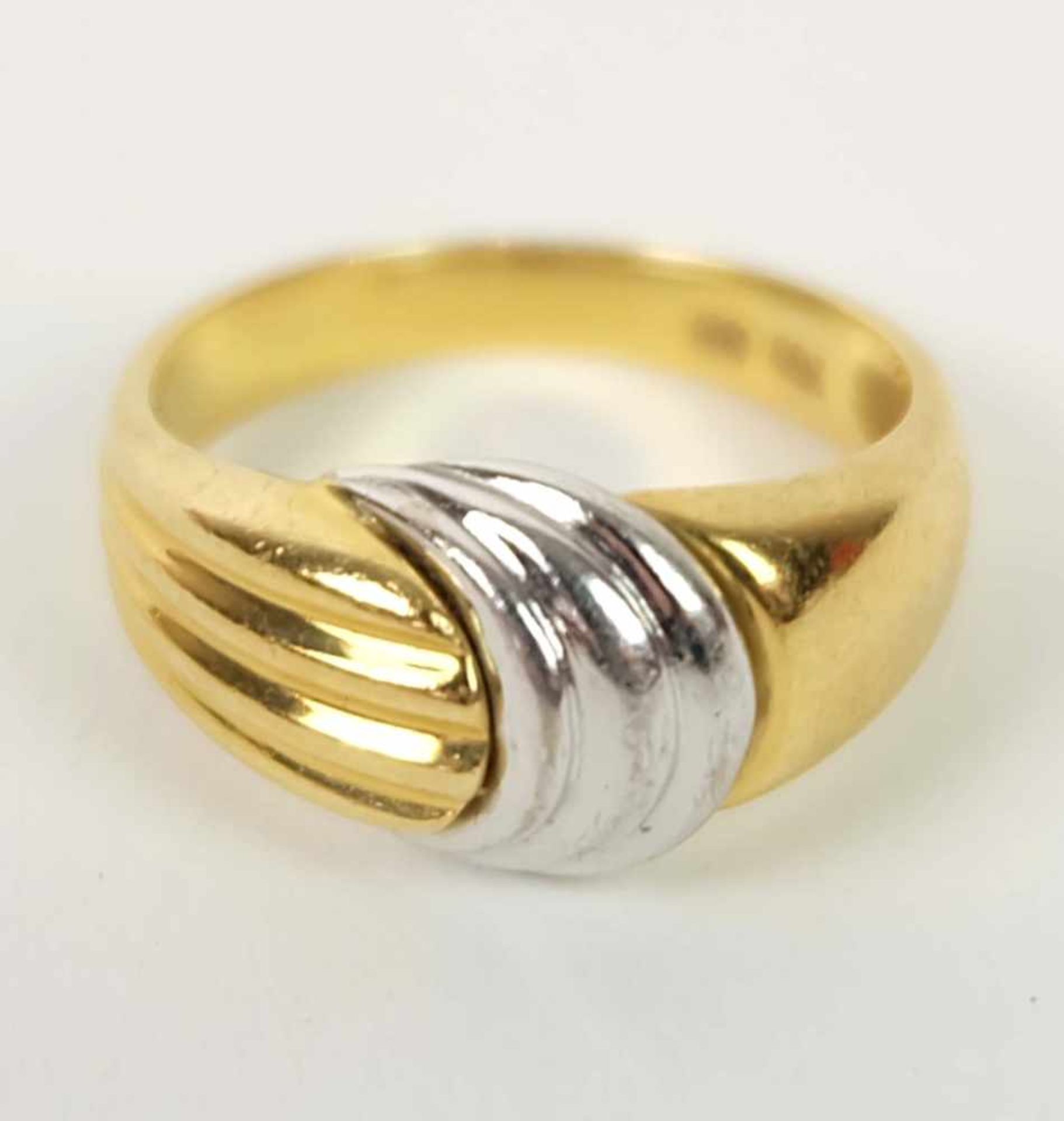 RING, 750er-Bicolor-Gold, ca. 5,14g, MZ, Beschau, Dm 1,6 cm