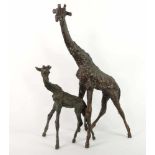 GERDES, Hans (*1906 Stuttgart †1979), Bronze, grün bzw bräunlich patiniert, Große Giraffenkuh mit