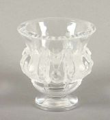 VASE, Kristall, H 12,5, am Boden signiert (graviert), LALIQUE, M.20.Jh.