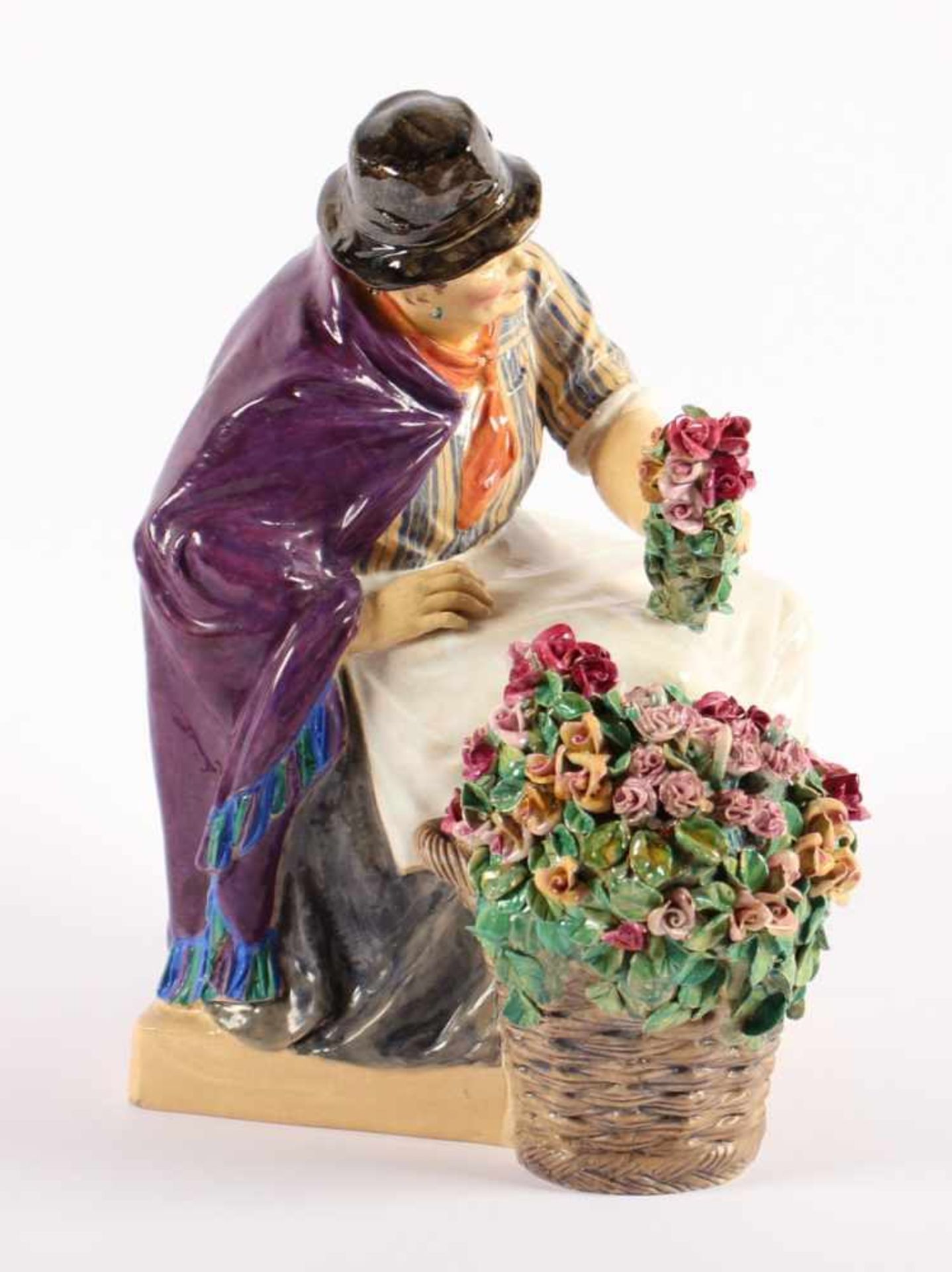 "THE PICADILLY ROSE WOMAN", Keramik, heller Scherben, polychrom glasiert, H 22, minst.besch., - Bild 3 aus 5