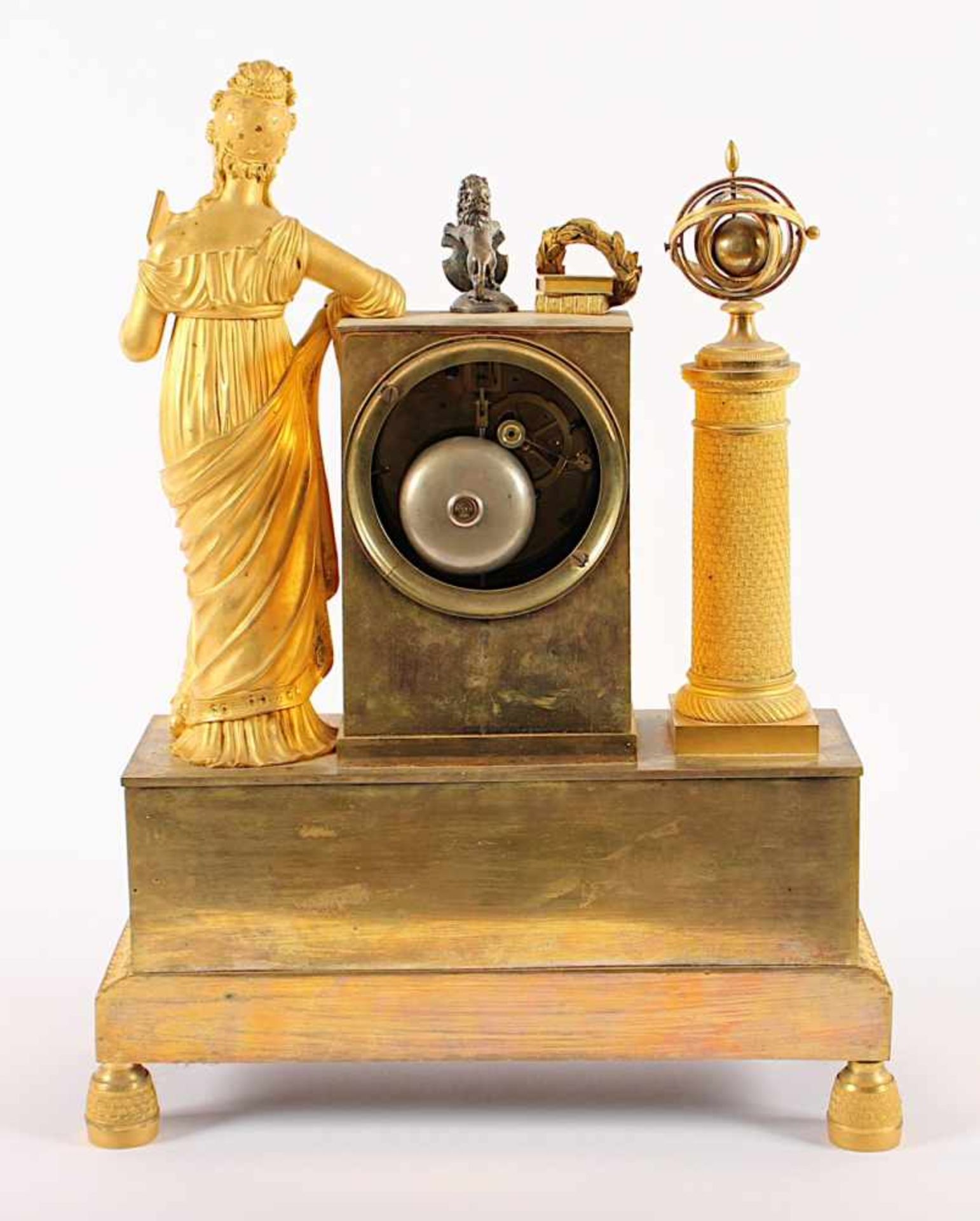 FIGURENPENDULE, Allegorie der Wissenschaft, Bronze feuervergoldet, ein Attribut (Löwe) ergänzt, H - Bild 3 aus 4