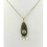 ANHÄNGER AN KETTE, 800/ooo Silber und doublé, besetzt mit einem Türkis und Perlen, L der Kette 44, L