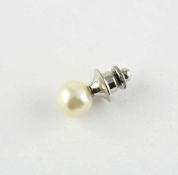 PERLSTECKER, Weißmetall, leicht barocke Perle von ca. 10,0 mm Durchmesser