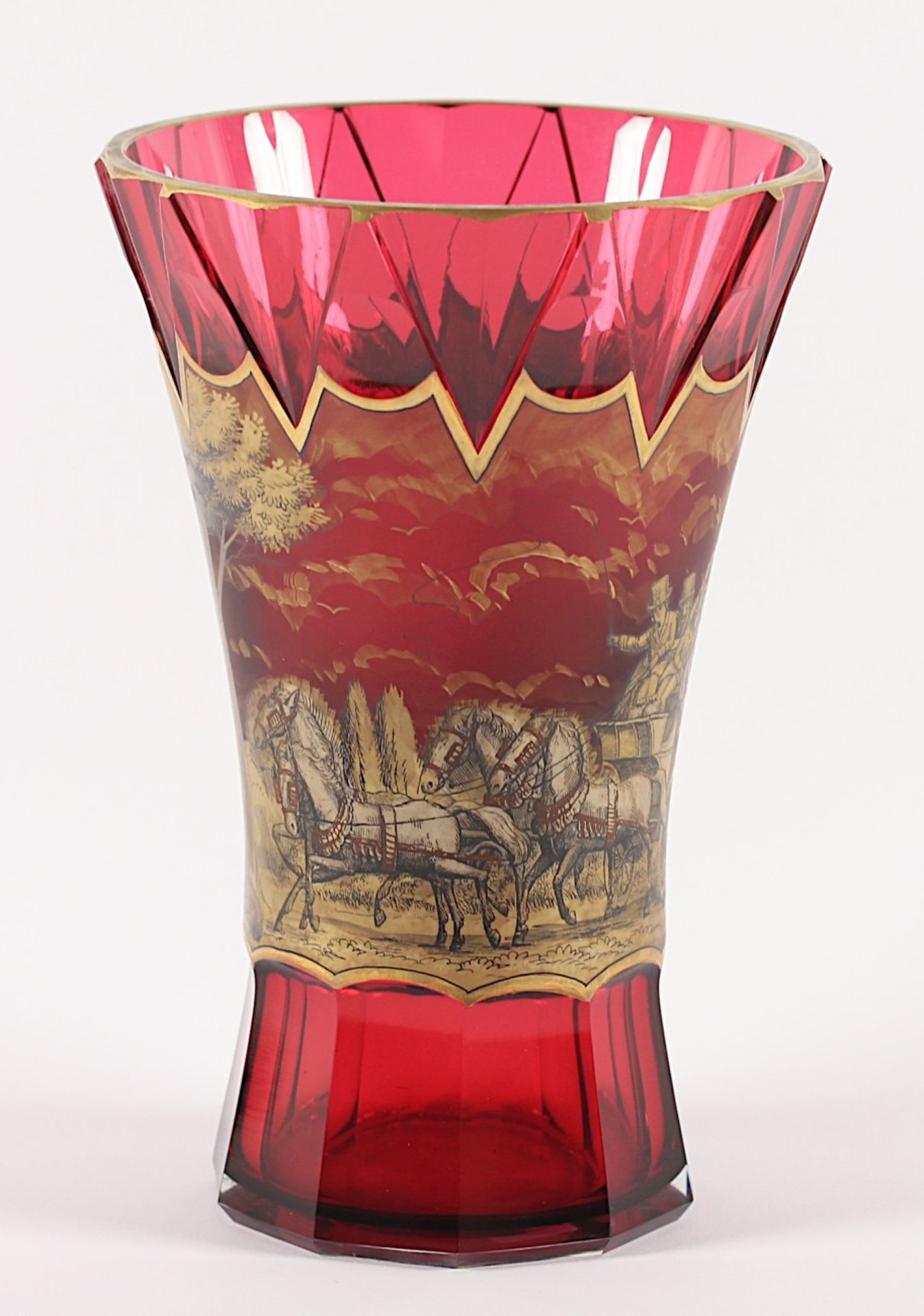 KRATERVASE, farbloses Glas, rubiniert, Umdruckdekor mit Figurenszene, Goldstaffage und -rand, H - Image 2 of 3