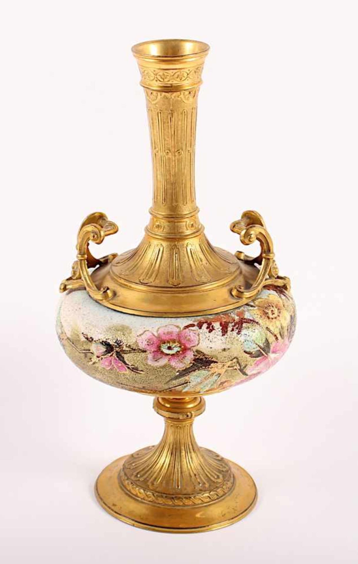 VASE, Metall, vergoldet, Feinsteinzeug, polychrom und goldfarben gemalter Blumendekor mit