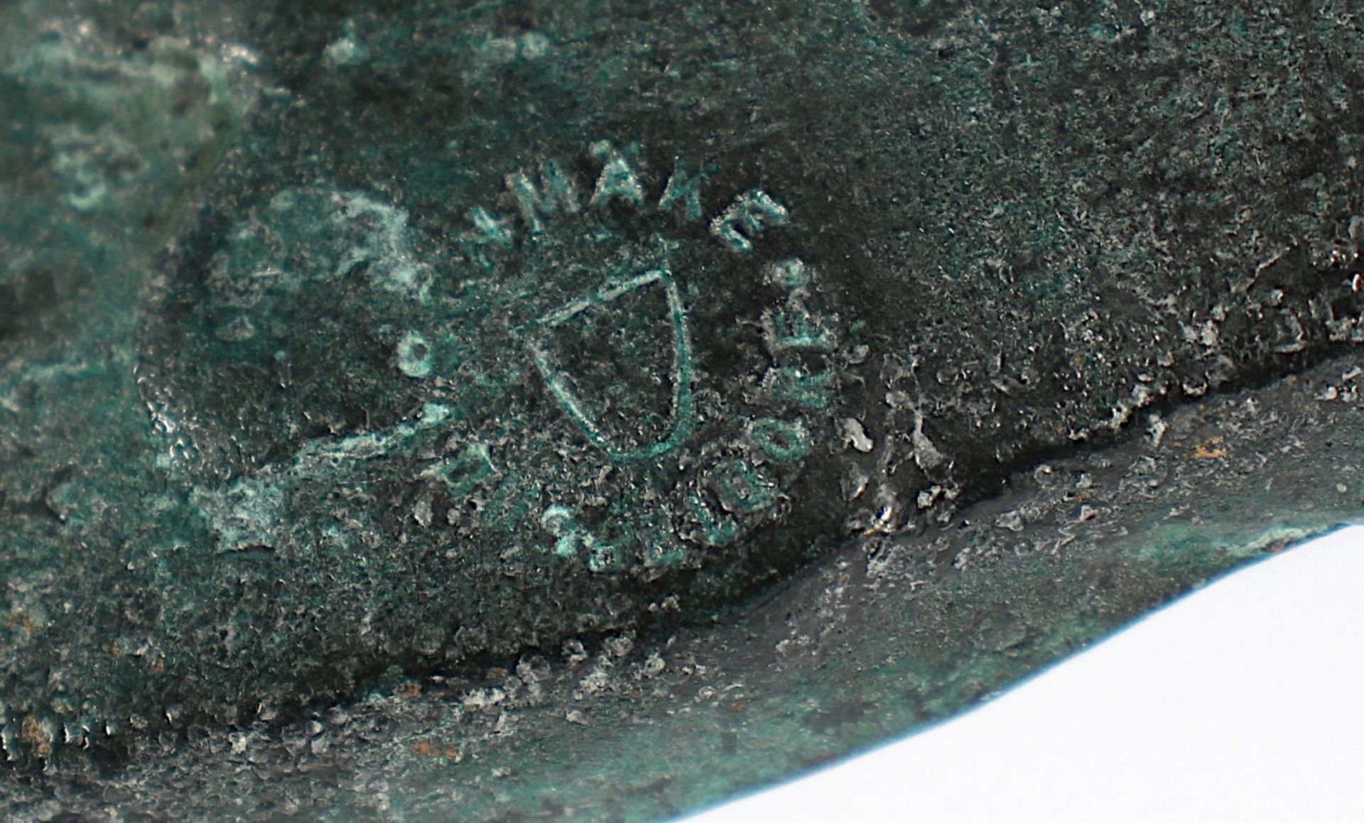 IMMENDORFF, Jörg, "Malerstamm Michael", Bronze, H 32, 2005, auf dem Sockel Signaturstempel, - Bild 4 aus 6
