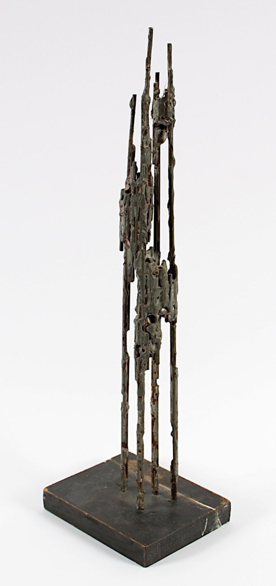 MATSCHINSKY-DENNINGHOFF, Brigitte und Martin, "o.T. Form Nr. 15", Skulptur, Zinn, H 39, unter dem - Image 3 of 5
