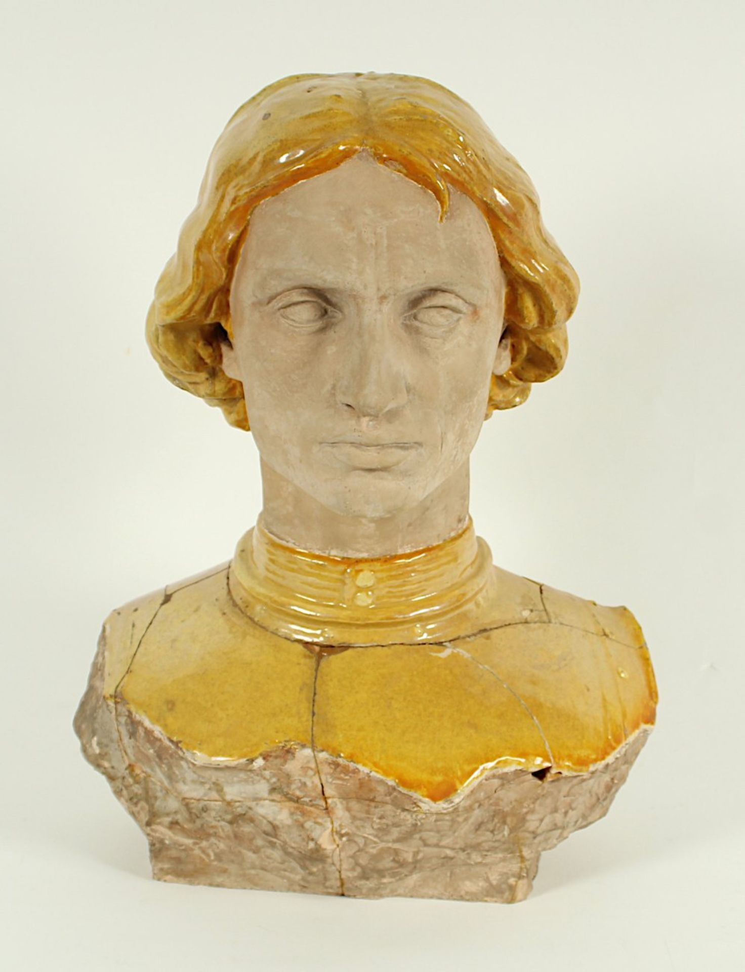 JUGENDSTILBÜSTE, Lorenzo de' Medici (?), Terracotta, teilweise gelb glasiert, beschädigt und