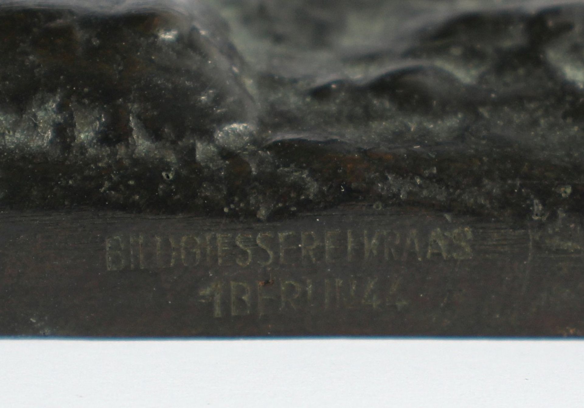 PFLUG, Oskar, "Jagdhund", Bronze, L 27, signiert, Gießermarke Bildgiesserei Kraas Berlin - Image 3 of 4