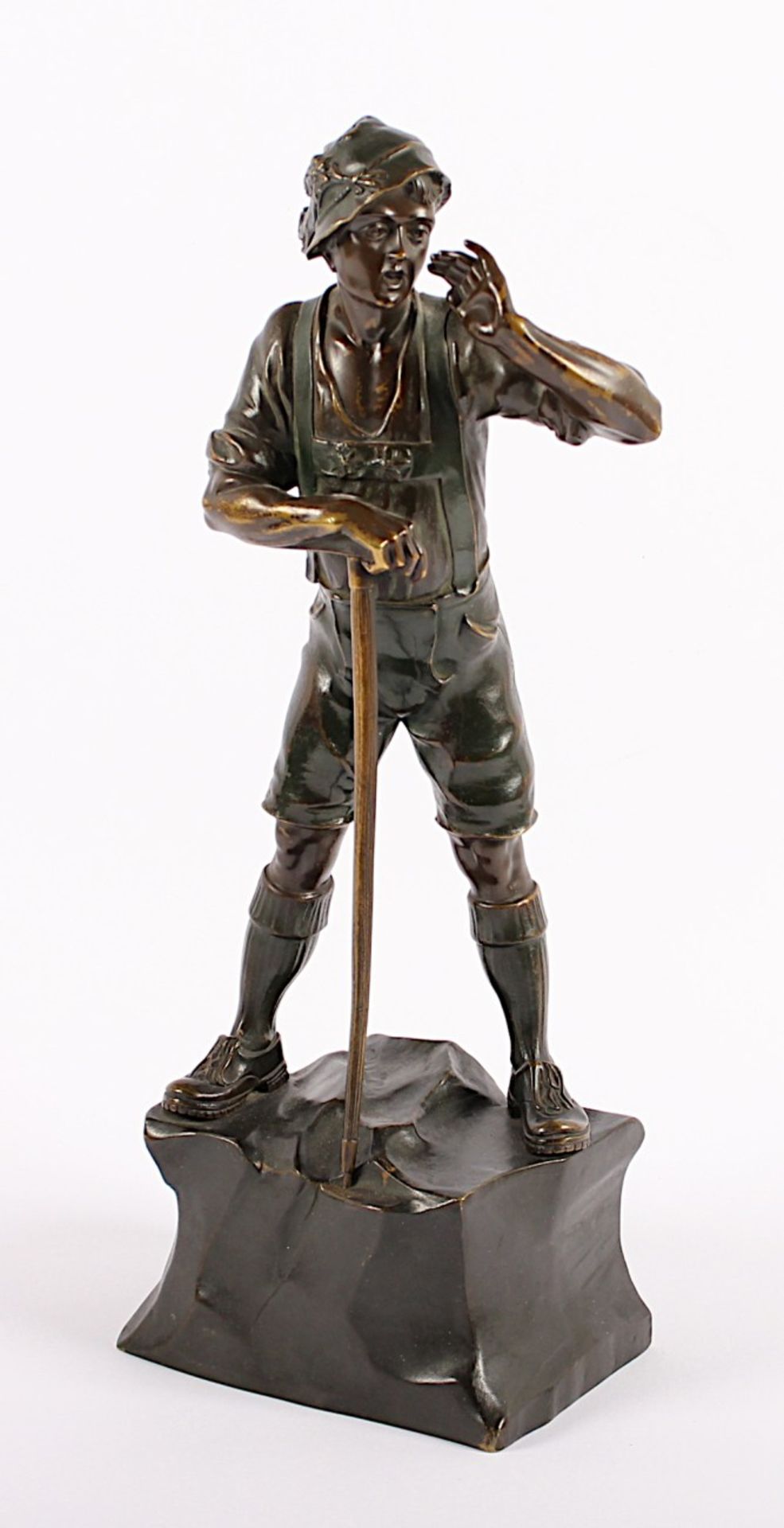 EICHLER, "Der Junge mit Wanderstab", Bronze, H 32,5, verso am Sockel signiert (wohl Theodor