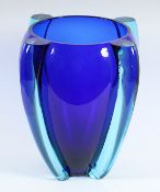 VASE, "Alboino", dickwandiges Glas, blau getönt, H 32, signiert Marie Tina Aufiero für VENINI, 1991