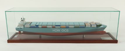 GROSSES MODELLSCHIFF OPEN TOP KONTAINERSCHIFF, im Maßstab 1:300, ein handgearbeitetes Modell aus