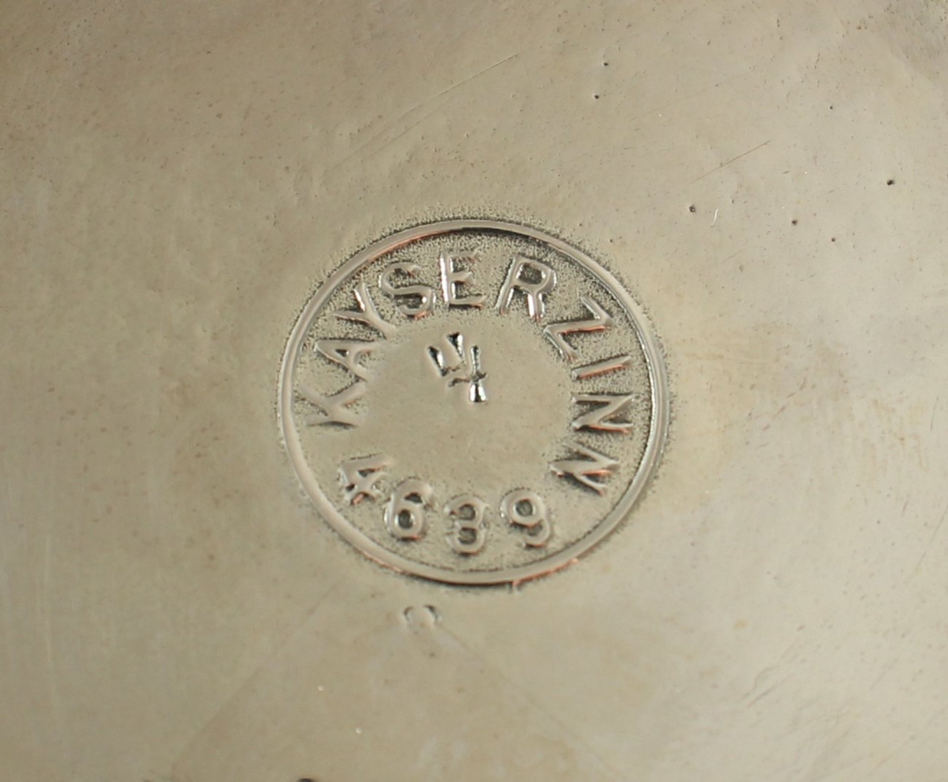 PAAR KEULENVASEN, Metall, versilbert, auf der Wandung reliefiert Pfau, H 31, Modell-Nr. 4639, - Bild 2 aus 2