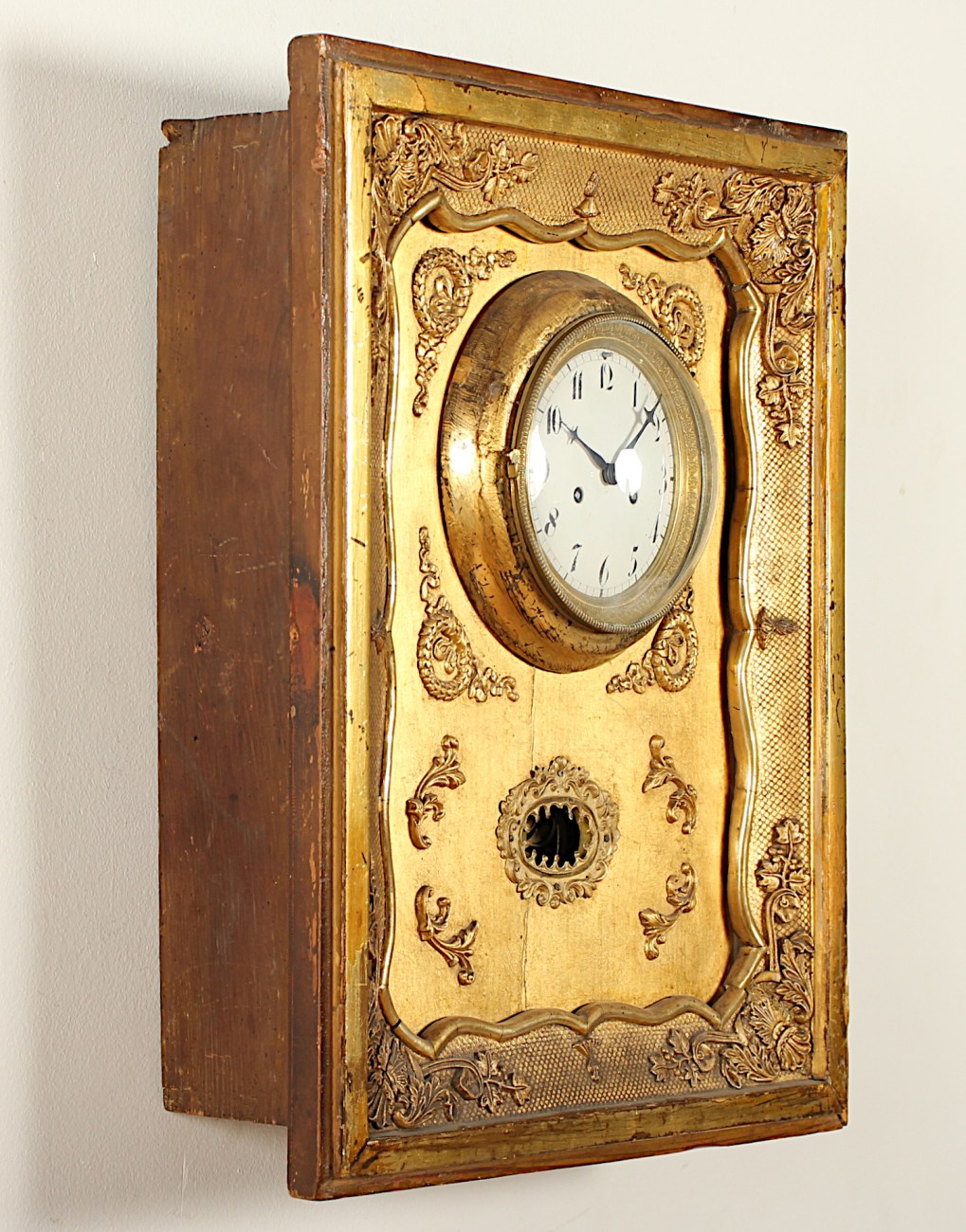 WIENER RAHMENUHR, Holz, goldfarben gefasst, rest., Werk mit Fadenaufhängung und Schlag auf Glocke, - Image 2 of 4