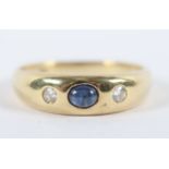 BANDRING, 585/ooo Gelbgold, besetzt mit einem Safir und zwei Brillanten, RG 50, 2,5g