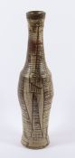 WASHINGTON, Robert Johnson (1913-1997), "Vase mit Figuren", Keramik, glasiert, H 52, unter dem Stand